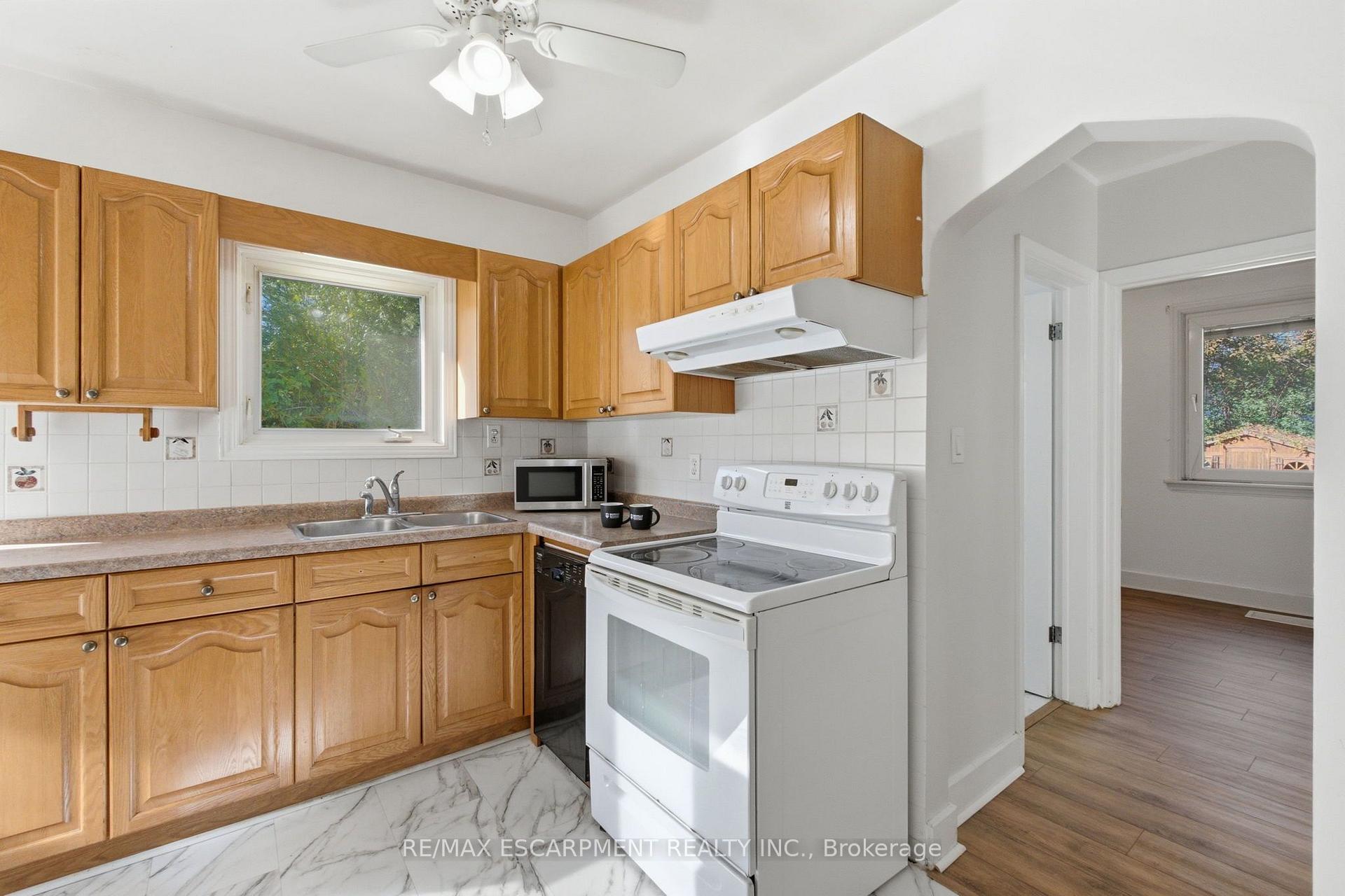 Photo 21 of 248 Glenholme Avenue, Hamilton, Glenview — HOMEH
