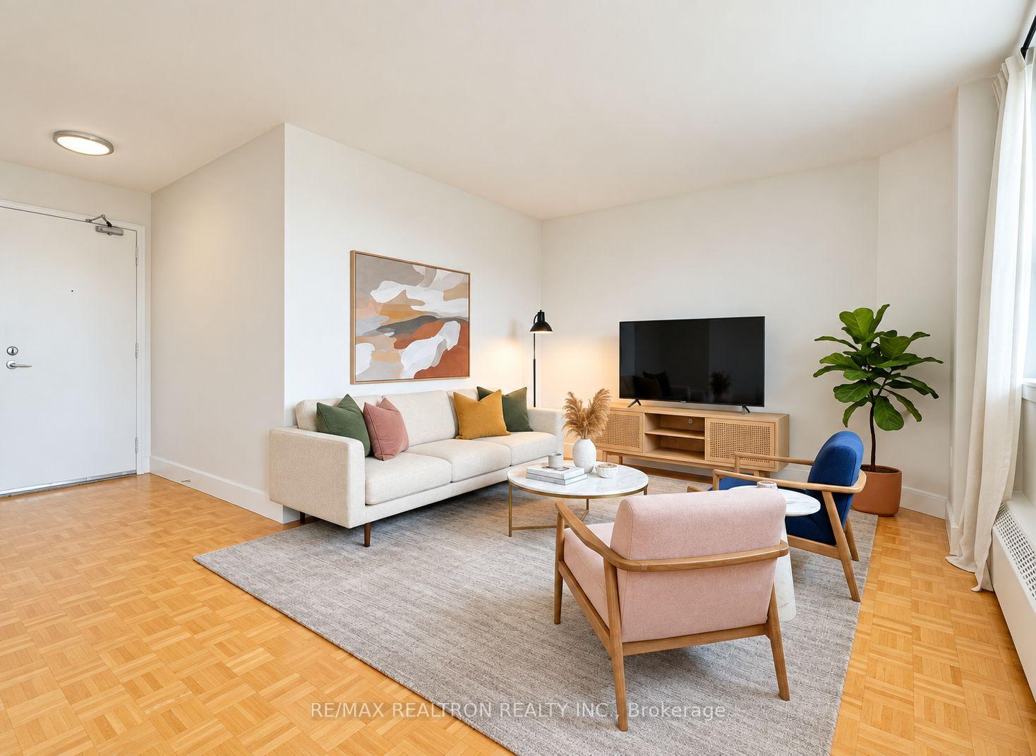 Photo of Unit 206, 485 Huron Street