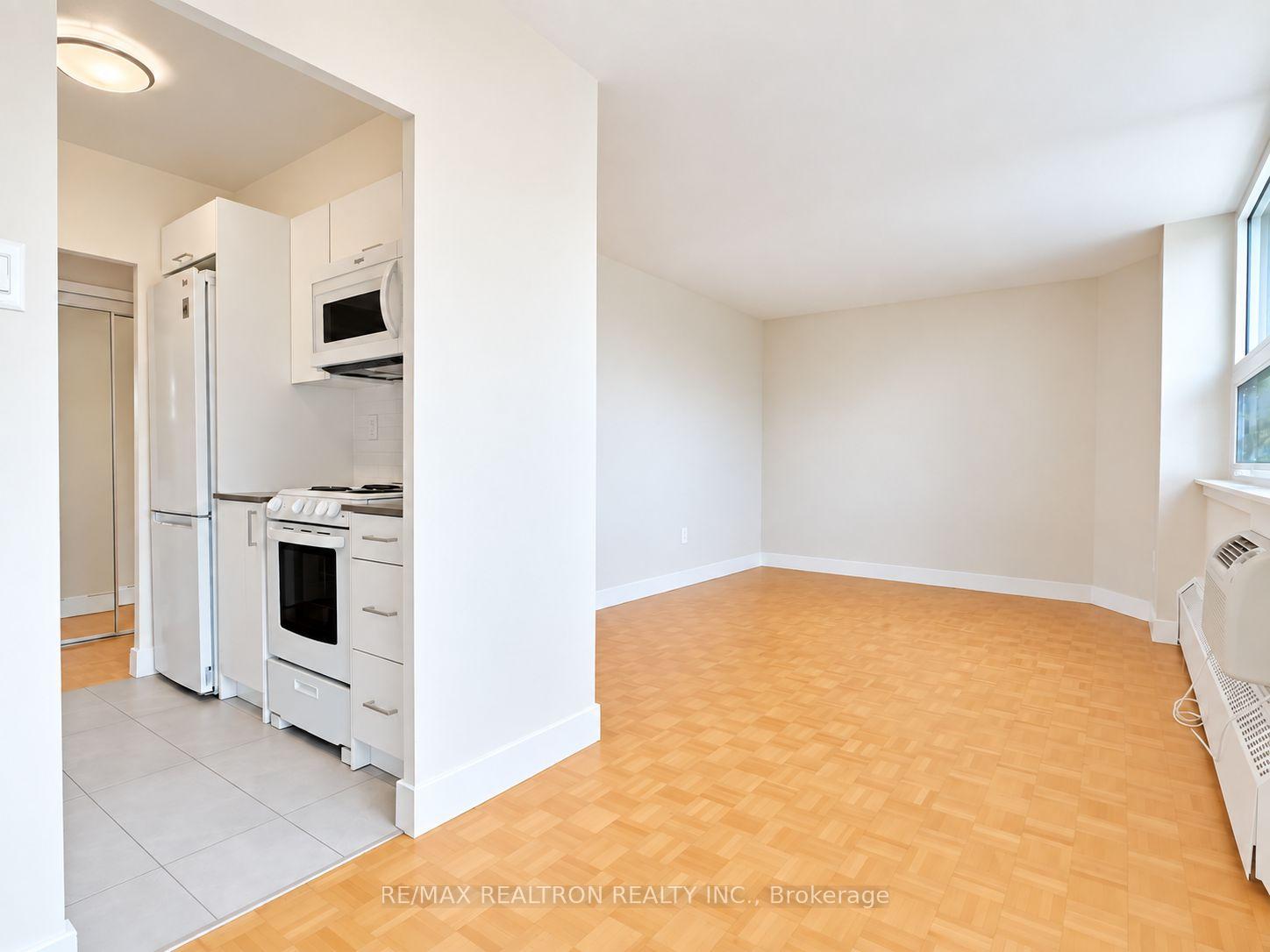 Photo 7 of Unit 206, 485 Huron Street, Toronto, The Annex — HOMEH