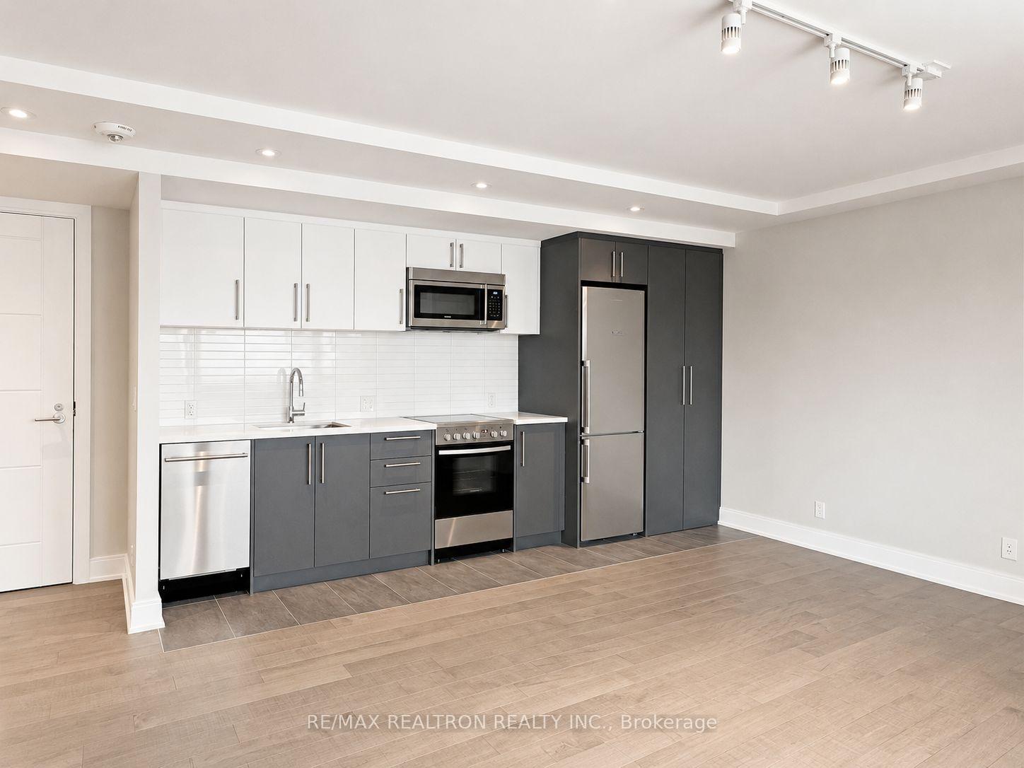 Photo 3 of Unit 304, 11 Walmer Road, Toronto, The Annex — HOMEH