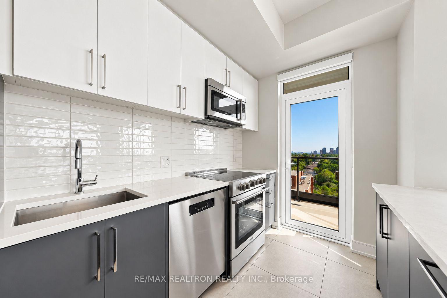 Photo 5 of Unit 1202, 2525 Bathurst Street, Toronto, Forest Hill North — HOMEH
