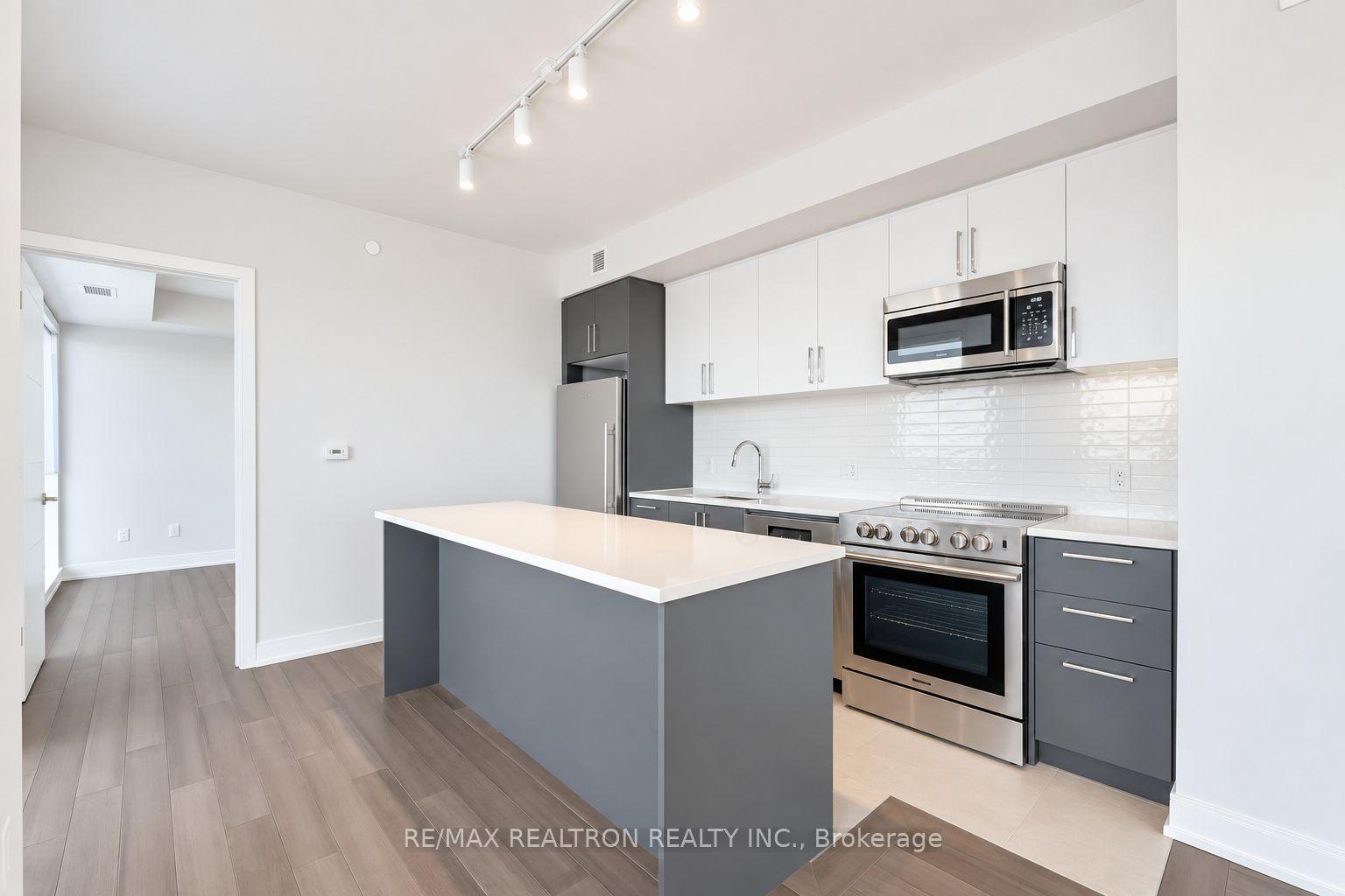 Photo 5 of Unit 1205, 2525 Bathurst Street, Toronto, Forest Hill North — HOMEH