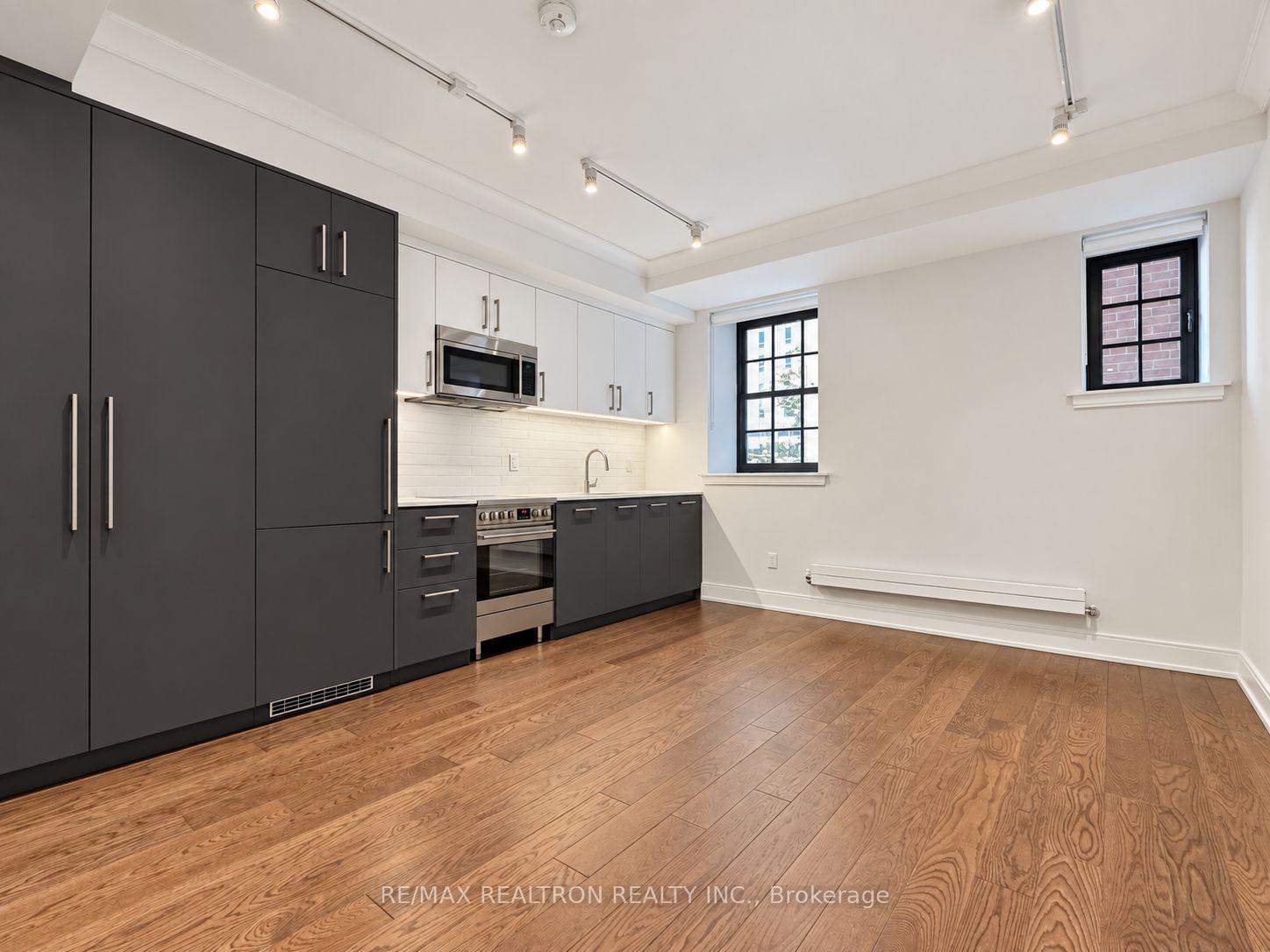 Photo 2 of Unit 120, 2 Clarendon Avenue, Toronto, Casa Loma — HOMEH