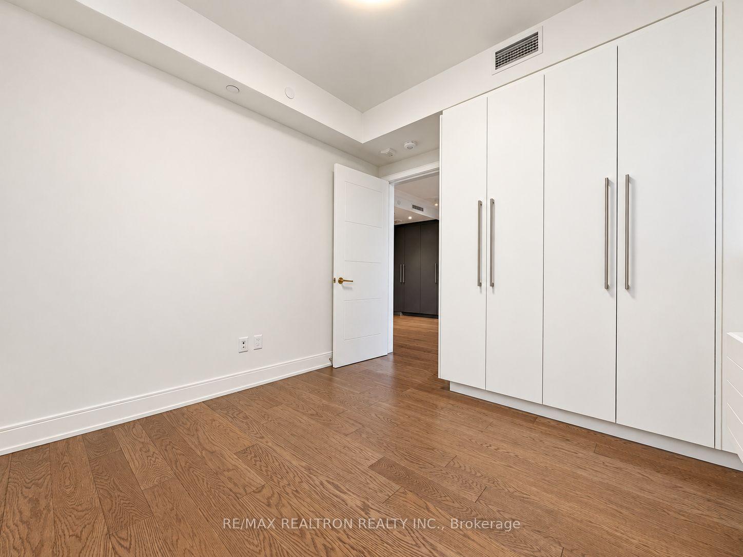 Photo 7 of Unit 120, 2 Clarendon Avenue, Toronto, Casa Loma — HOMEH