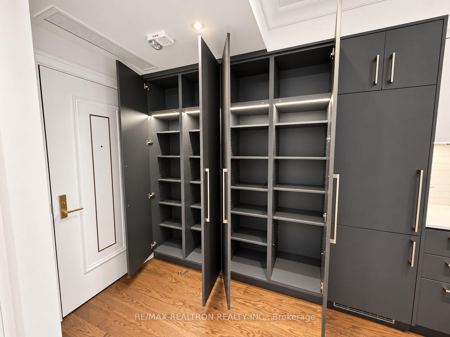 Photo 10 of Unit 120, 2 Clarendon Avenue, Toronto, Casa Loma — HOMEH