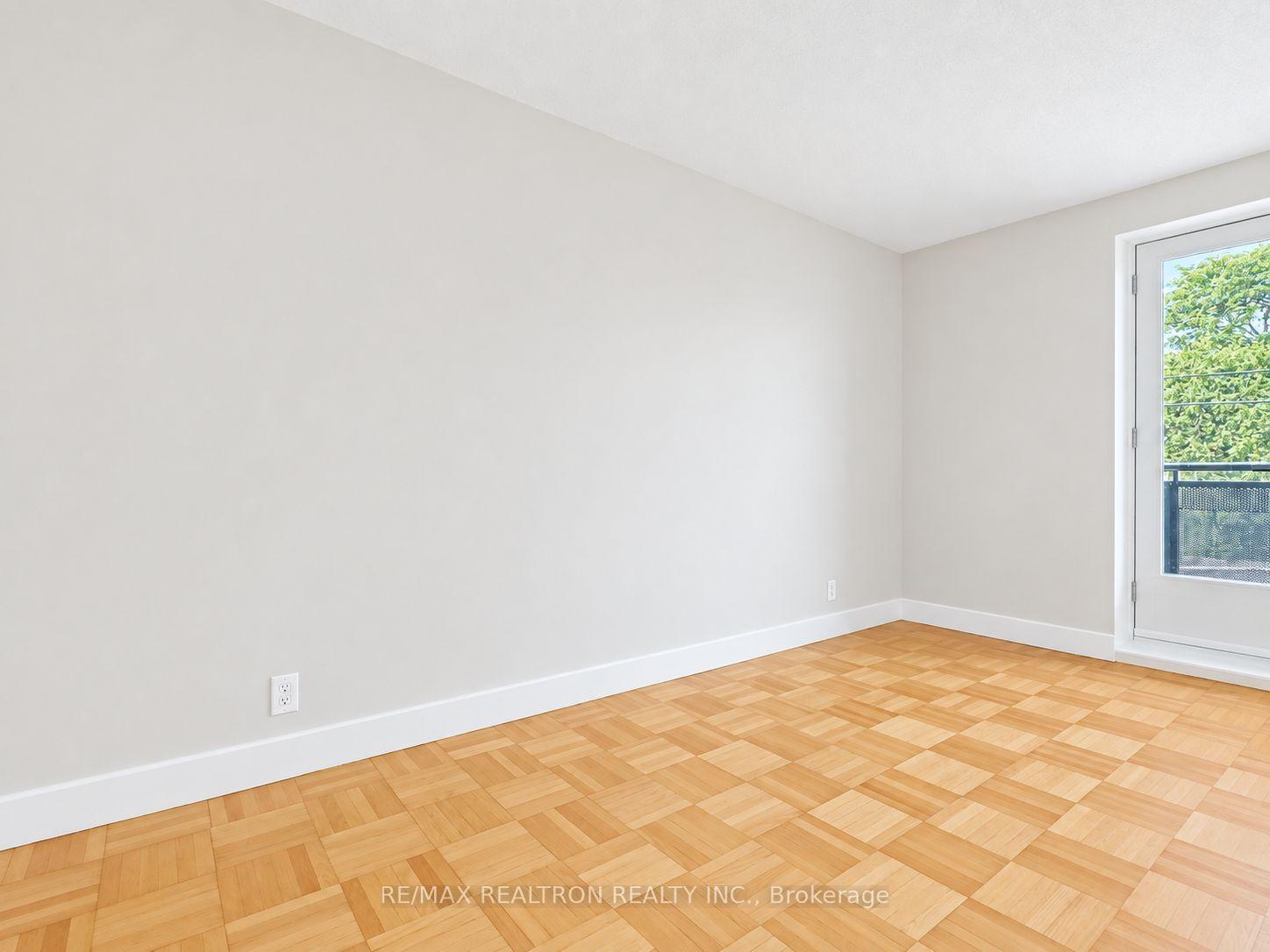 Photo 7 of Unit 205, 990 Avenue Road, Toronto, Yonge-Eglinton — HOMEH