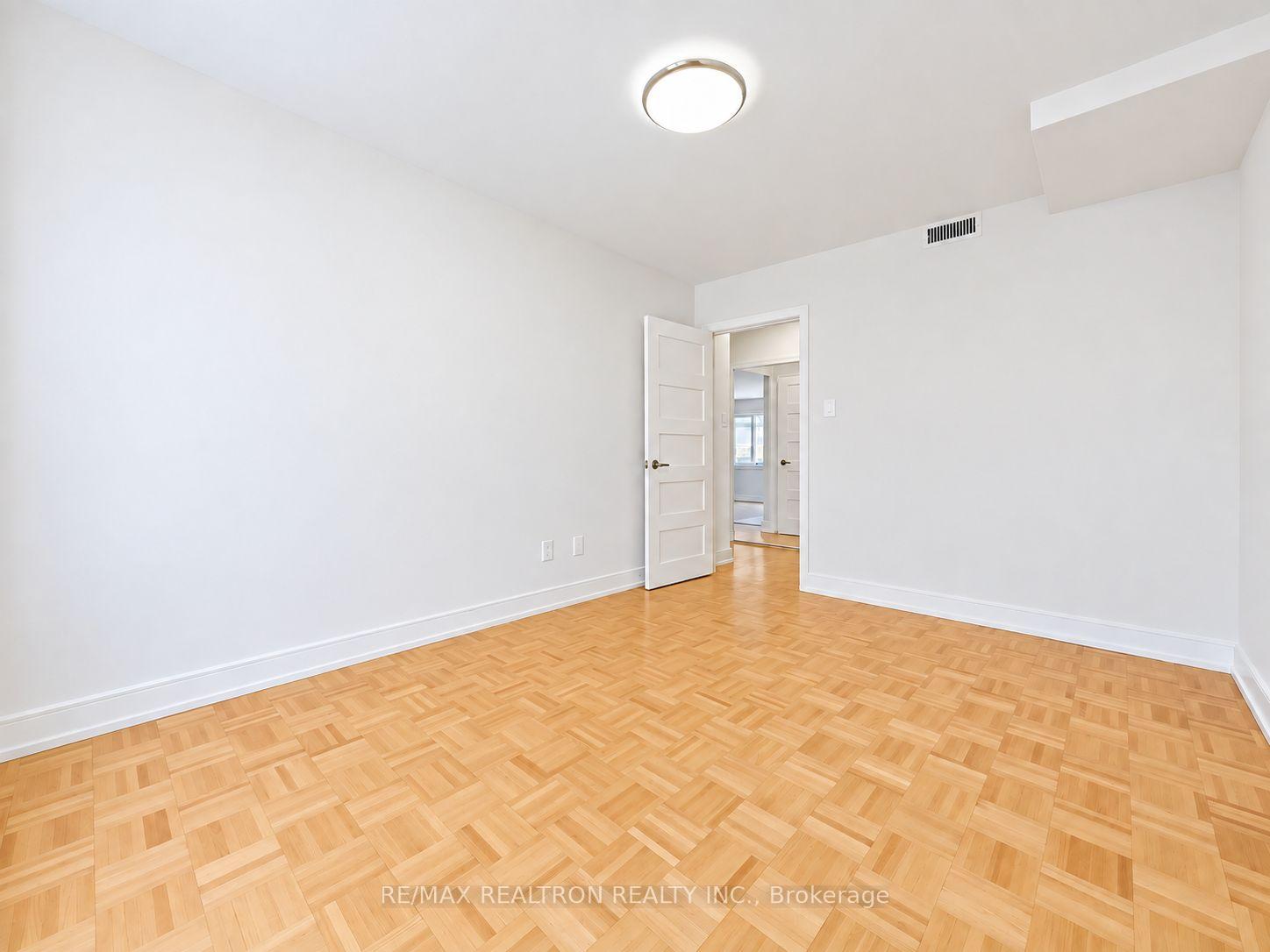 Photo 2 of Unit 307, 95 Lawton Boulevard, Toronto, Yonge-St. Clair — HOMEH