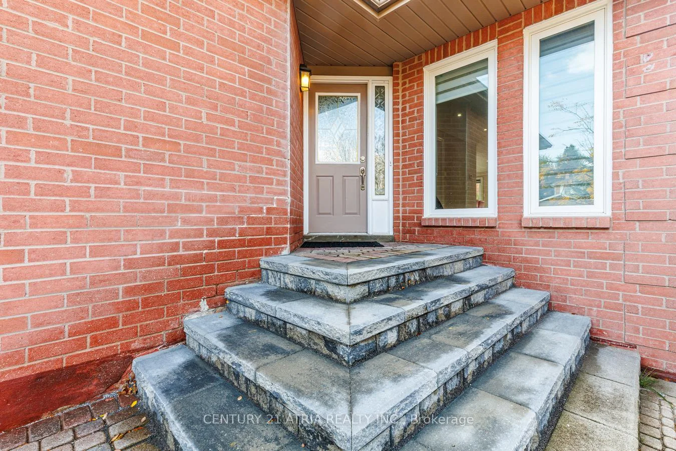 Photo 5 of 39 Chiswick Crescent, Aurora, Aurora Highlands — HOMEH