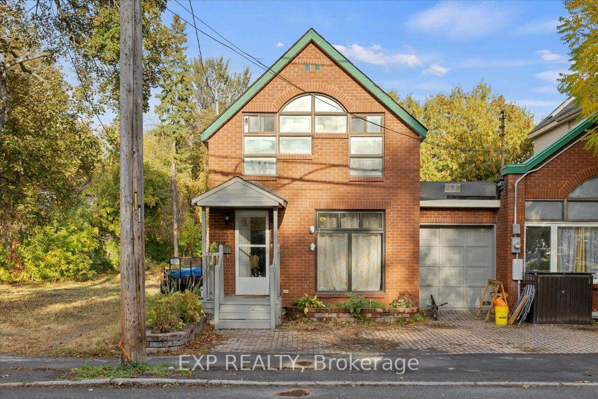 Photo of 445 Hilson Avenue