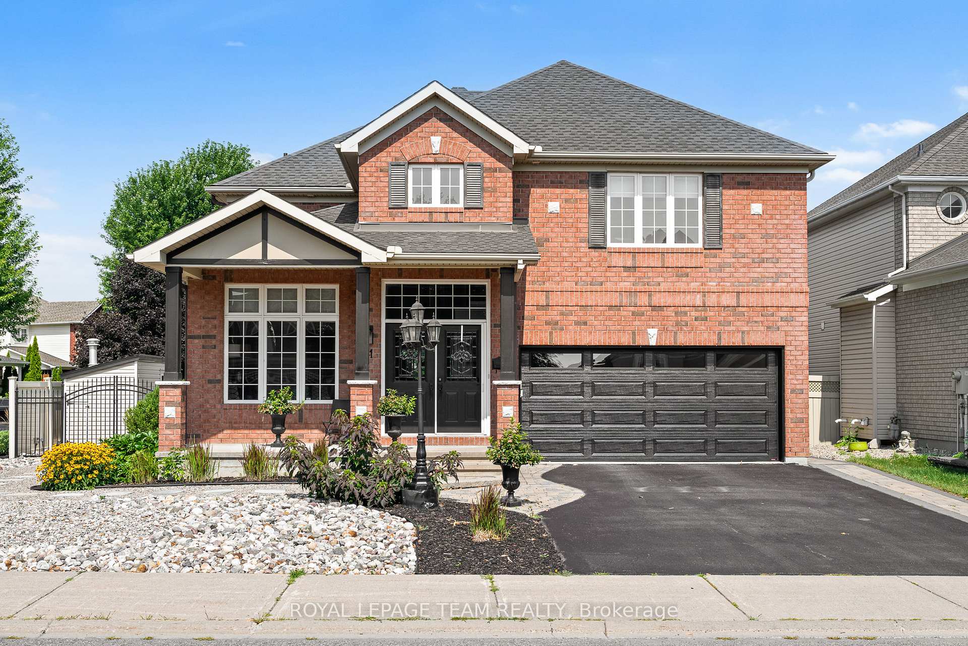 Photo 4 of 41 Blackshire Circle, Ottawa, Barrhaven - Stonebridge — HOMEH