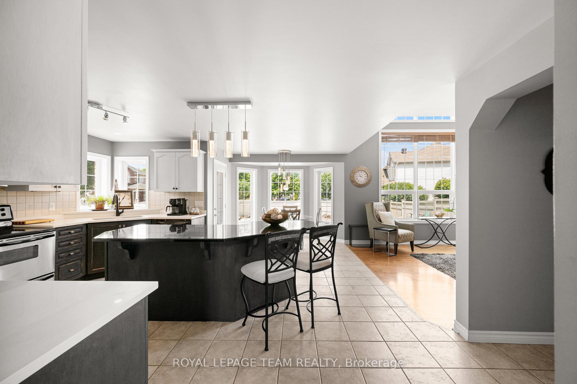 Photo 11 of 41 Blackshire Circle, Ottawa, Barrhaven - Stonebridge — HOMEH