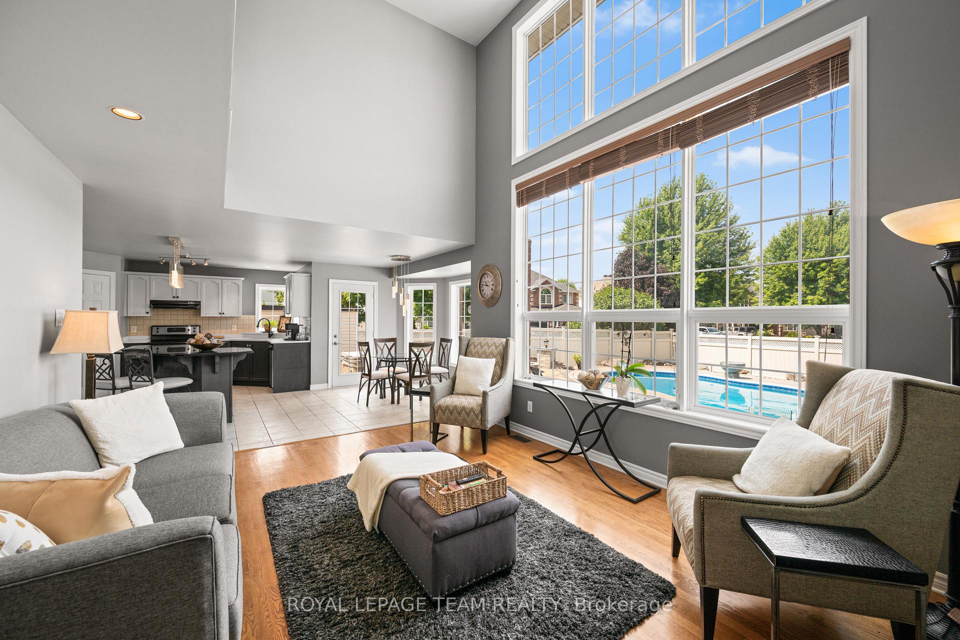 Photo 17 of 41 Blackshire Circle, Ottawa, Barrhaven - Stonebridge — HOMEH