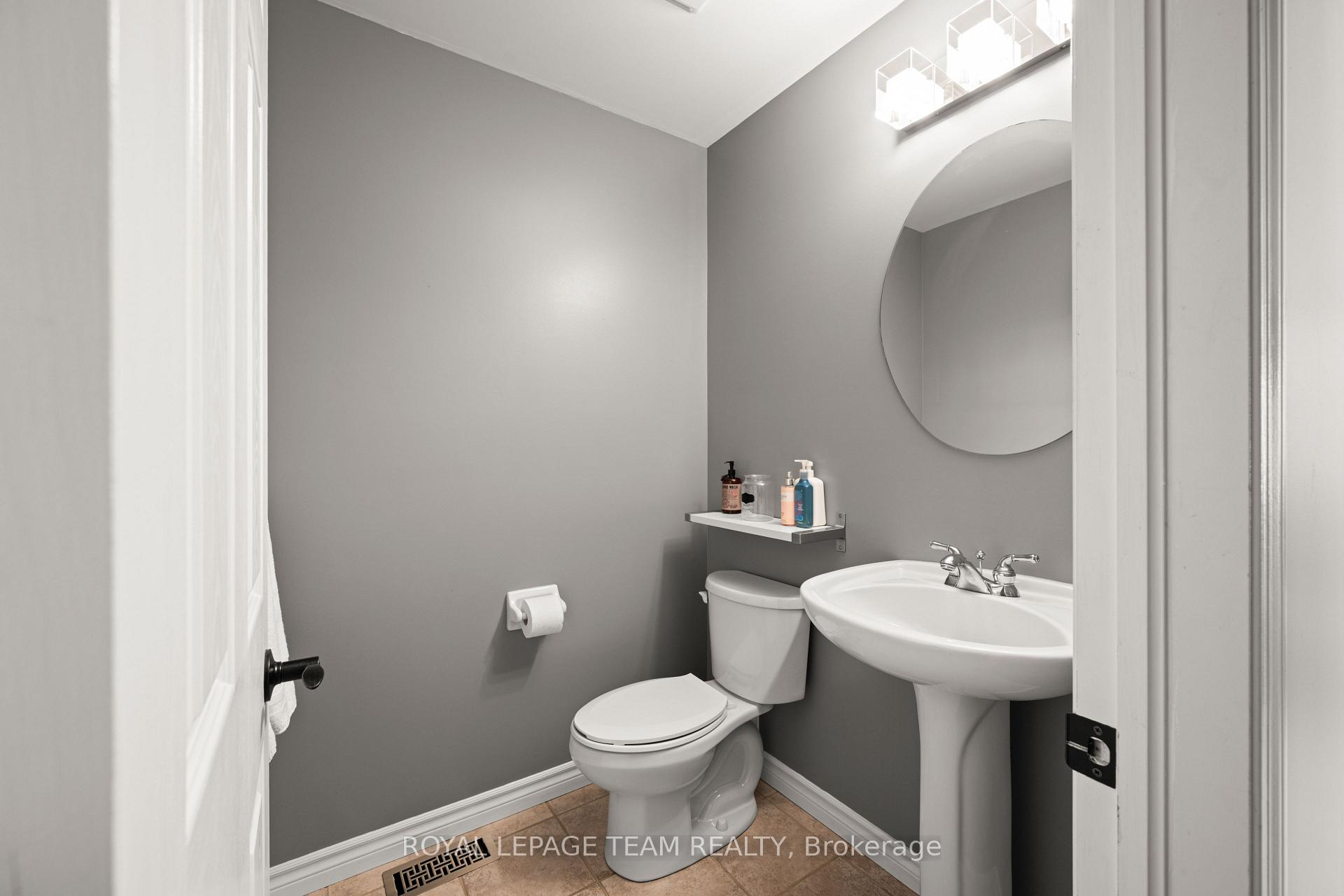 Photo 18 of 41 Blackshire Circle, Ottawa, Barrhaven - Stonebridge — HOMEH