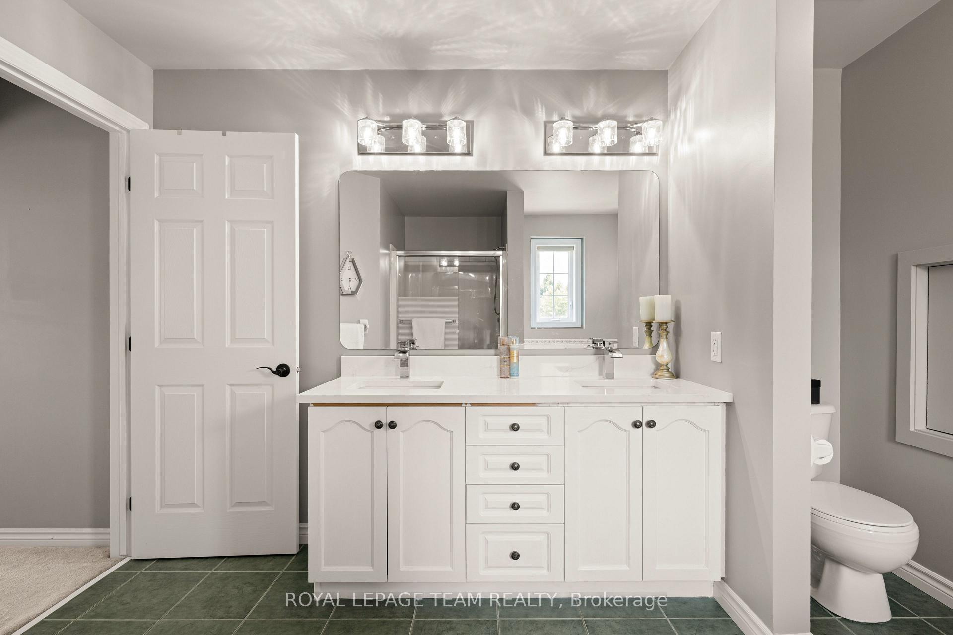 Photo 24 of 41 Blackshire Circle, Ottawa, Barrhaven - Stonebridge — HOMEH