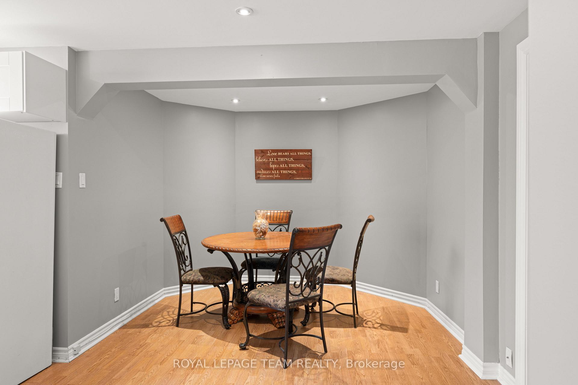Photo 31 of 41 Blackshire Circle, Ottawa, Barrhaven - Stonebridge — HOMEH