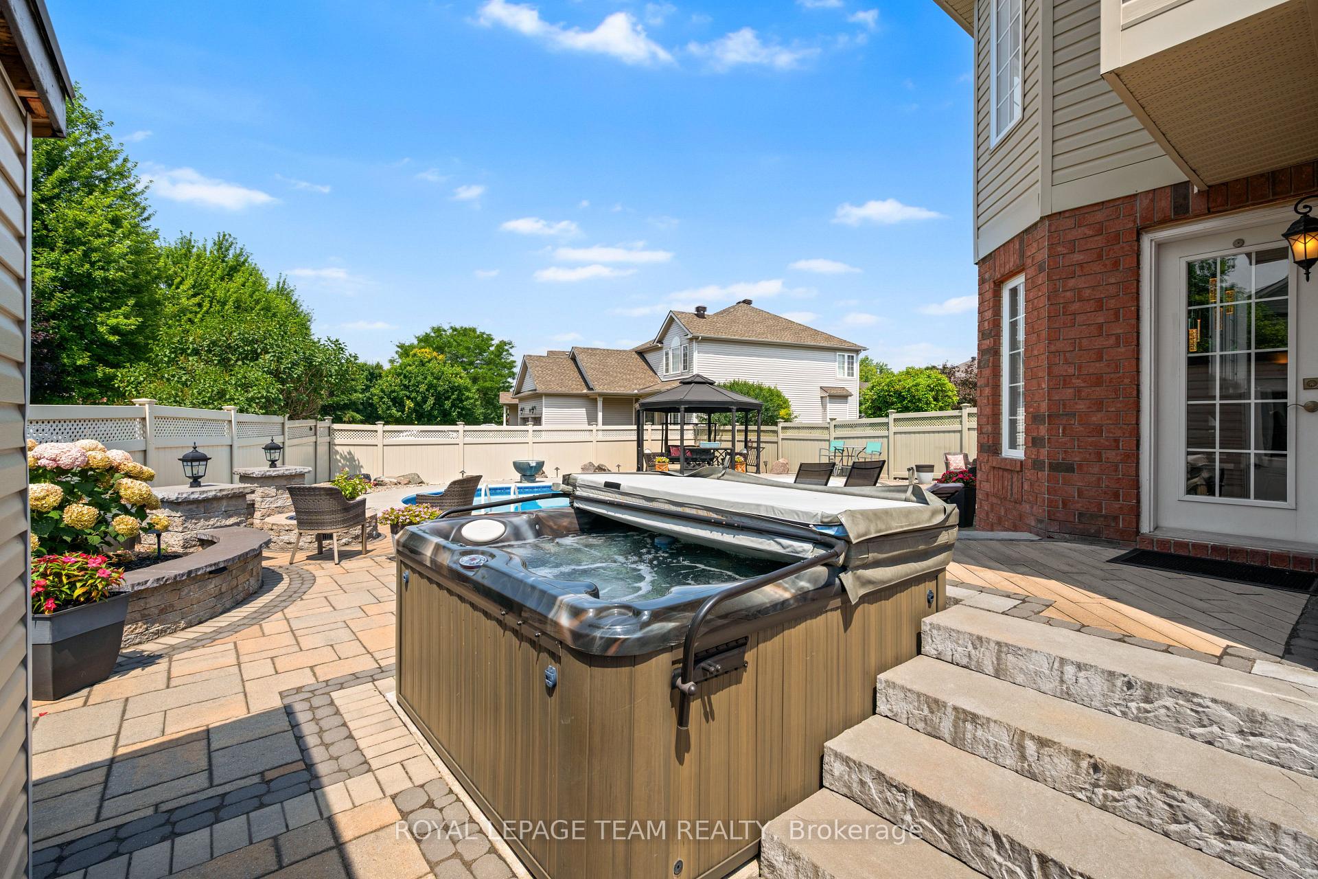 Photo 34 of 41 Blackshire Circle, Ottawa, Barrhaven - Stonebridge — HOMEH