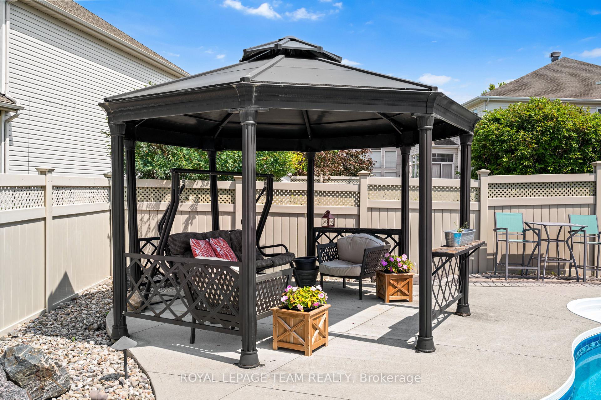 Photo 38 of 41 Blackshire Circle, Ottawa, Barrhaven - Stonebridge — HOMEH