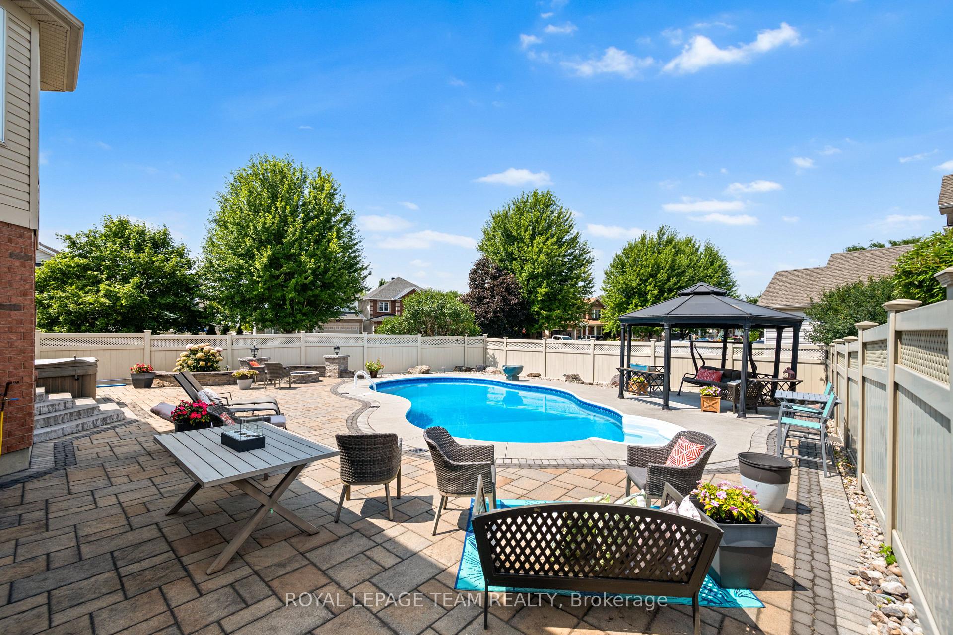 Photo 39 of 41 Blackshire Circle, Ottawa, Barrhaven - Stonebridge — HOMEH