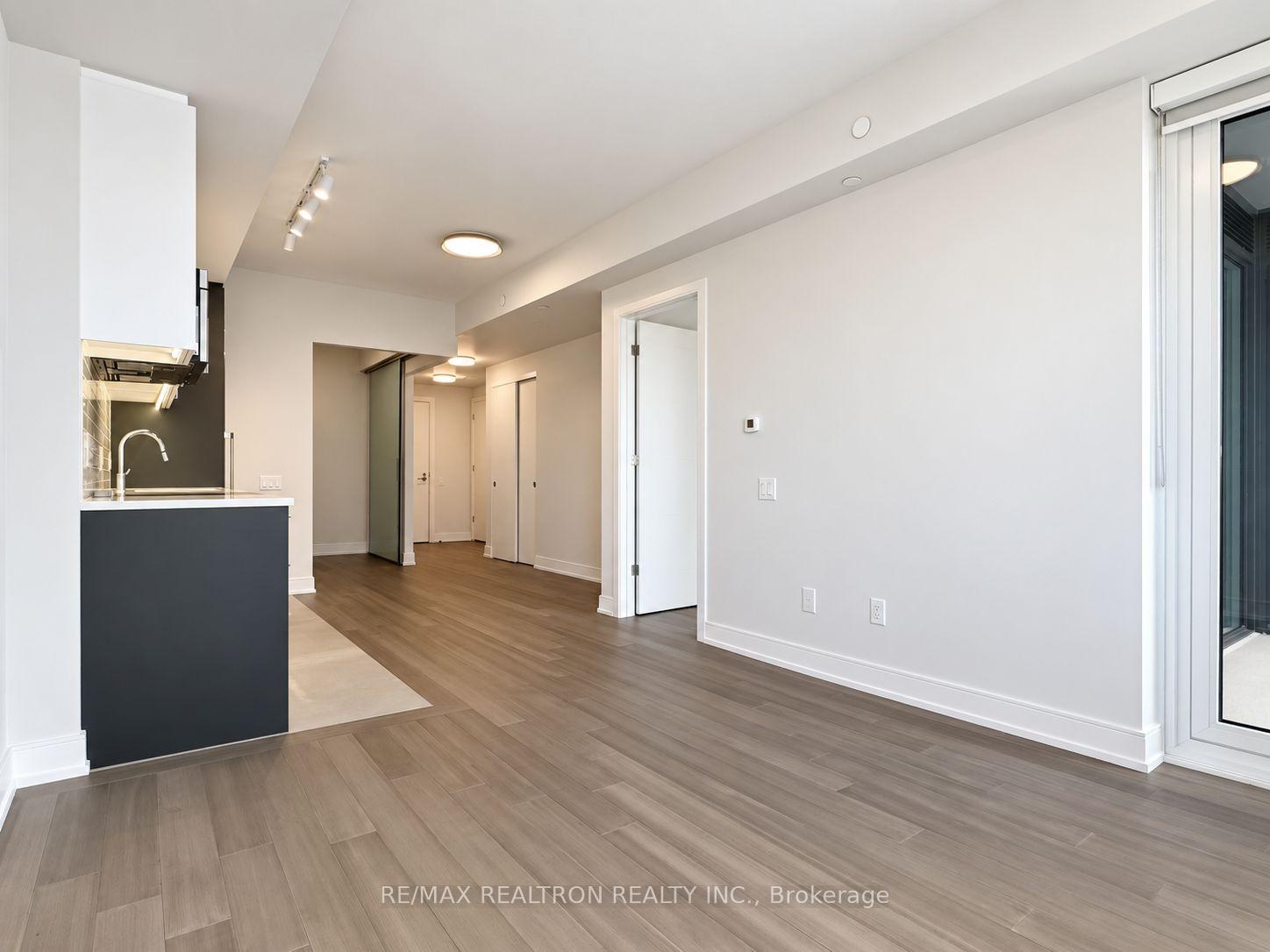 Photo 5 of Unit 505, 664 Spadina Avenue, Toronto, University — HOMEH