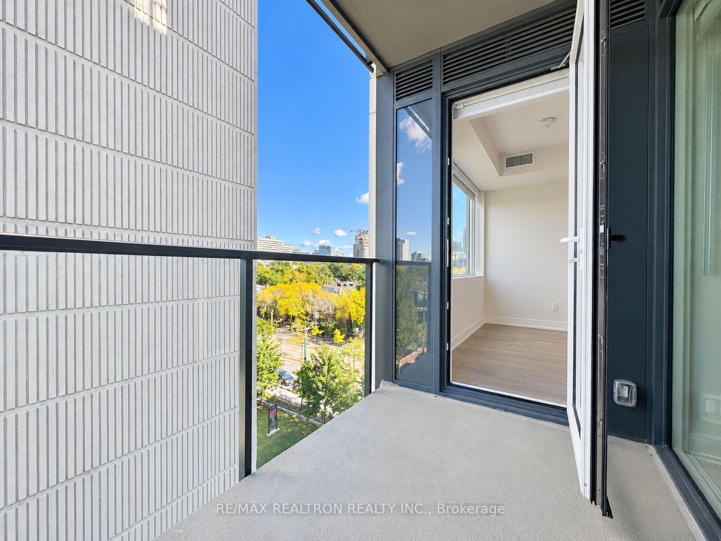 Photo 11 of Unit 505, 664 Spadina Avenue, Toronto, University — HOMEH
