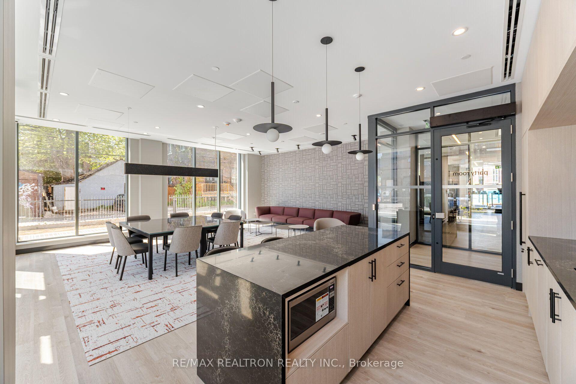 Photo 21 of Unit 505, 664 Spadina Avenue, Toronto, University — HOMEH