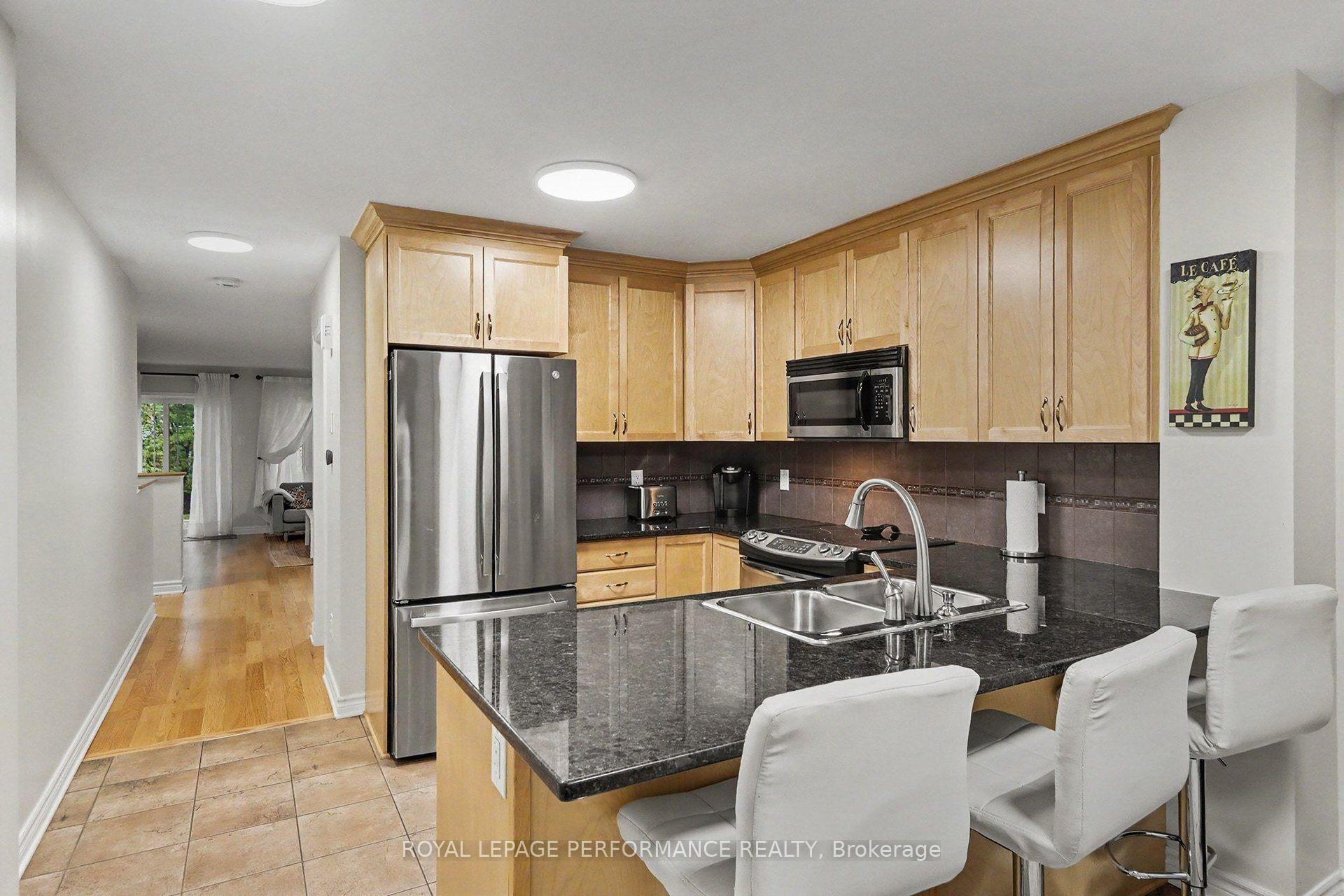 Photo 3 of 458 LeBoutillier Avenue, Ottawa, Carson Meadows — HOMEH