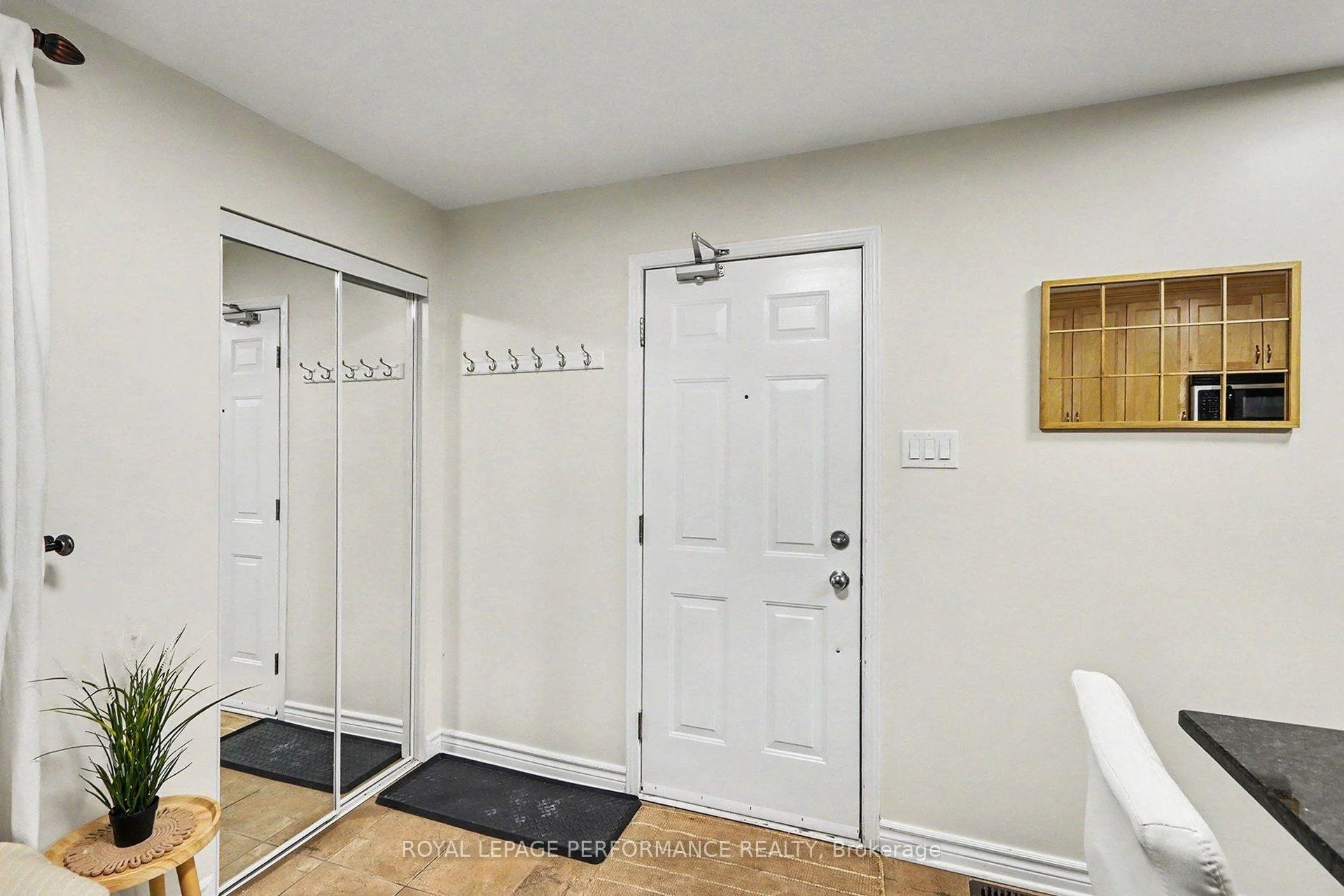 Photo 6 of 458 LeBoutillier Avenue, Ottawa, Carson Meadows — HOMEH