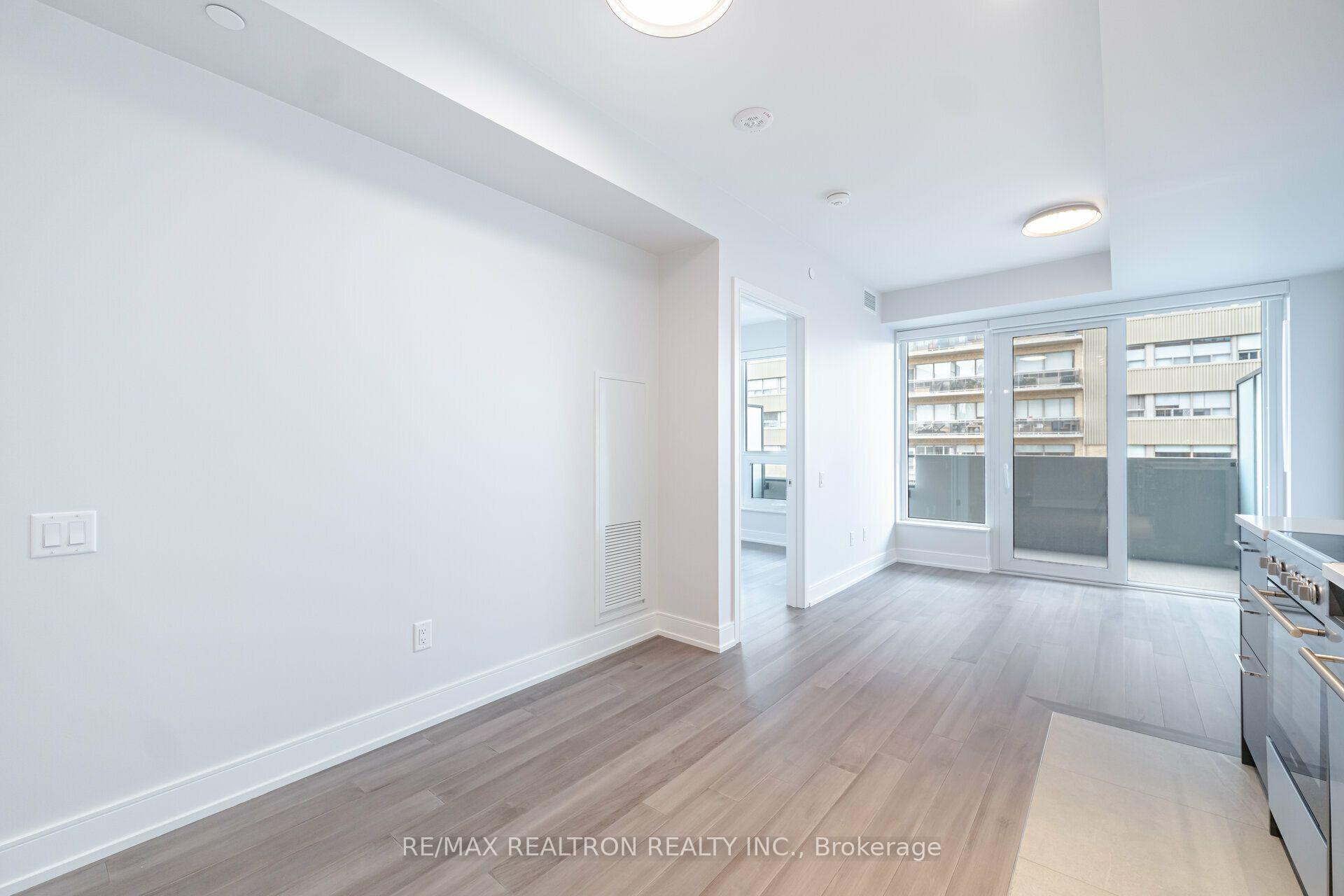 Photo 4 of Unit 705, 2525 Bathurst Street, Toronto, Forest Hill North — HOMEH