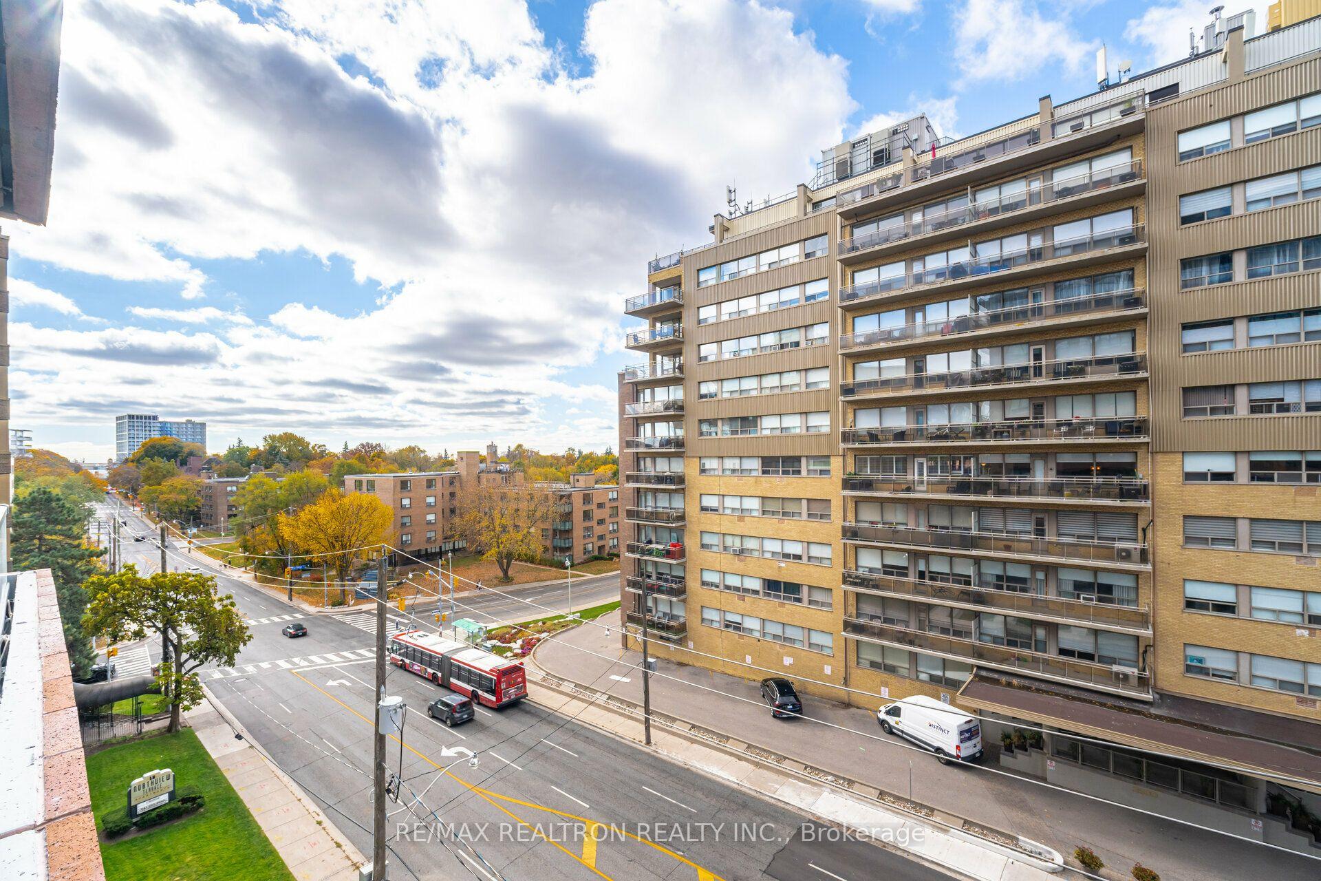 Photo 14 of Unit 705, 2525 Bathurst Street, Toronto, Forest Hill North — HOMEH