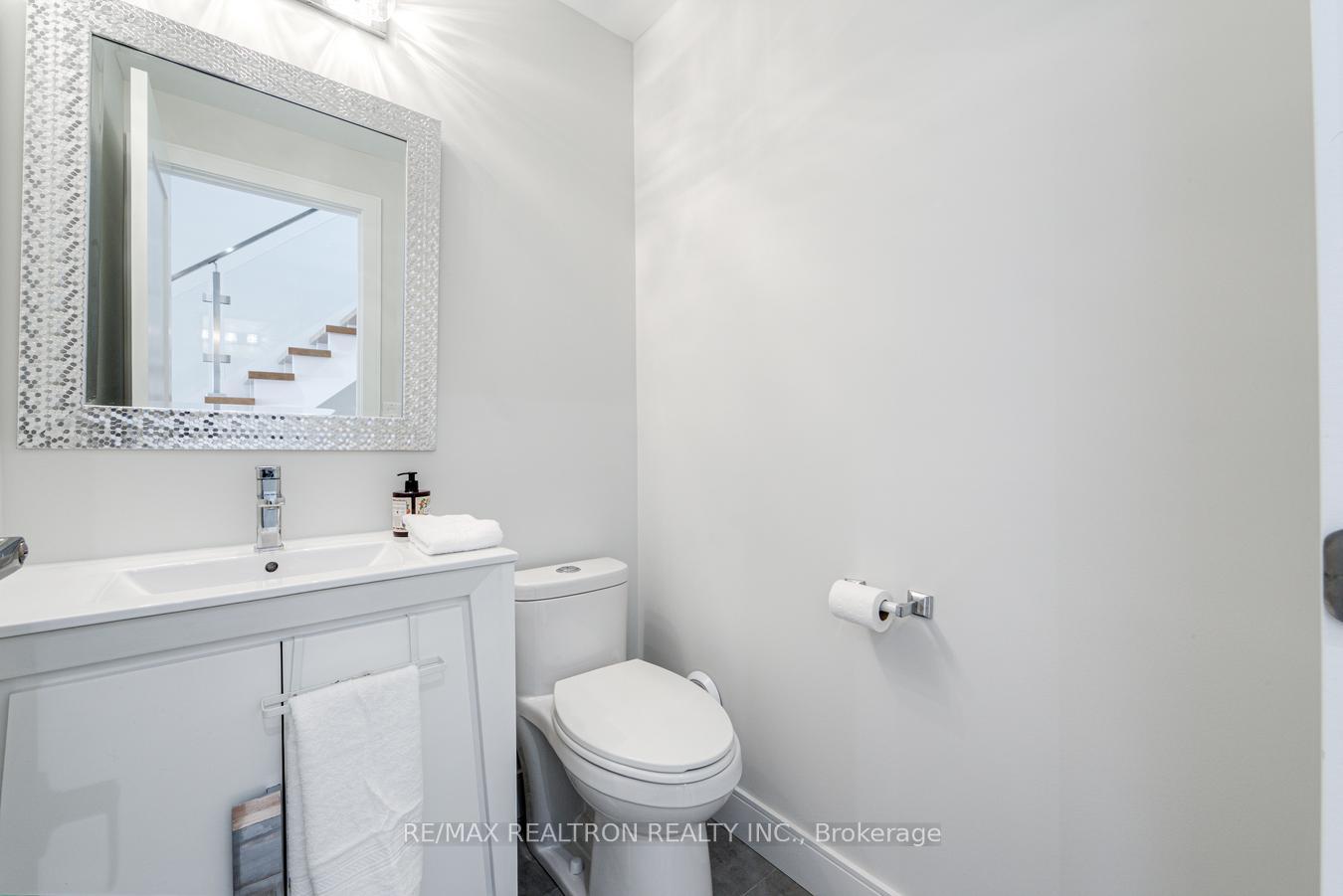 Photo 4 of 6B Trowell Avenue, Toronto, Keelesdale-Eglinton West — HOMEH