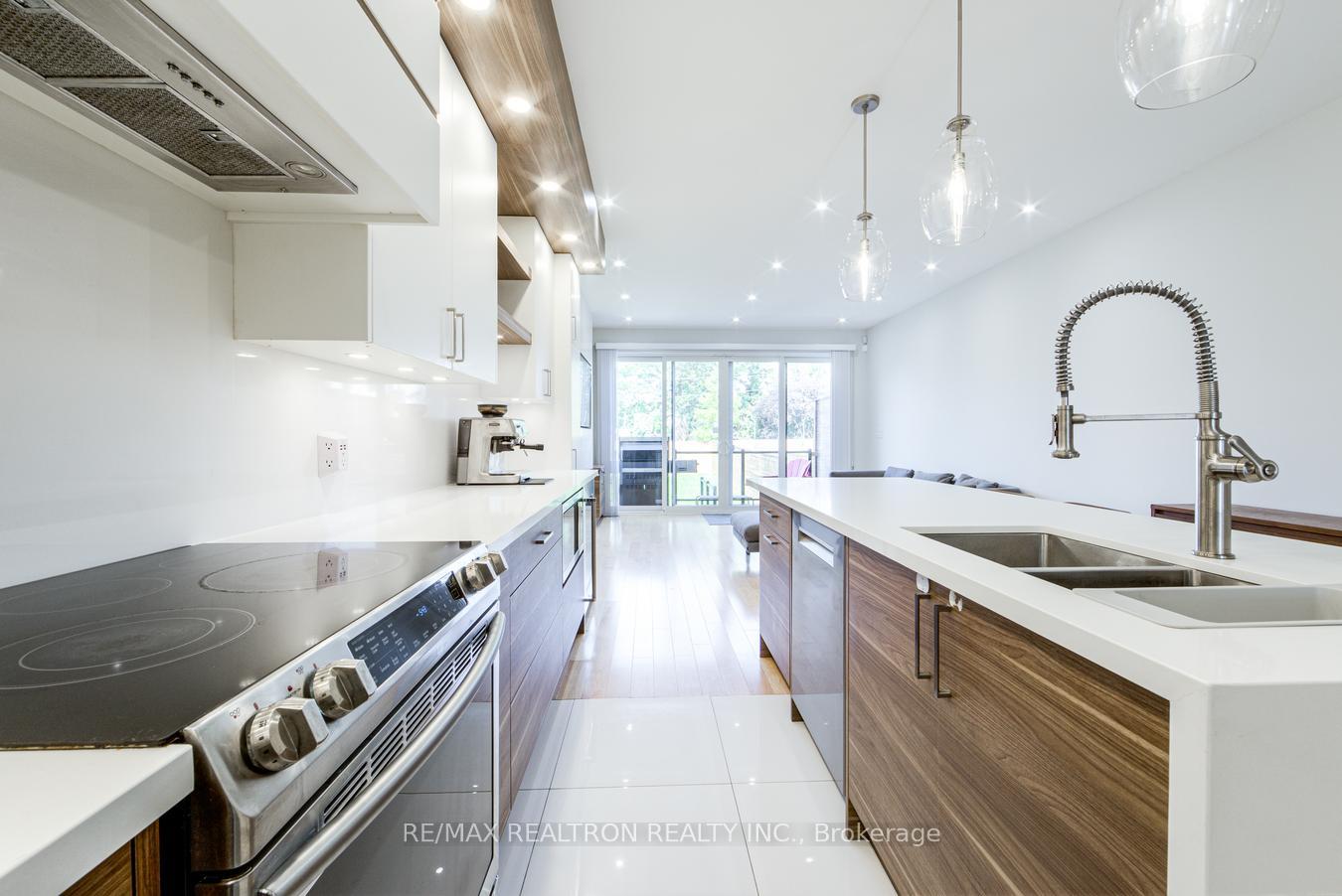 Photo 7 of 6B Trowell Avenue, Toronto, Keelesdale-Eglinton West — HOMEH