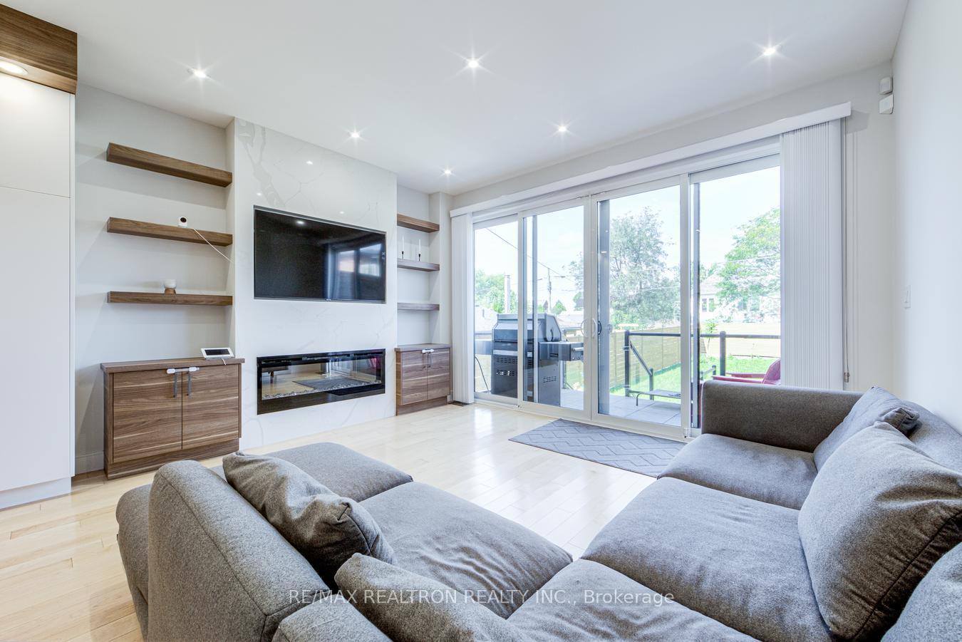 Photo 9 of 6B Trowell Avenue, Toronto, Keelesdale-Eglinton West — HOMEH