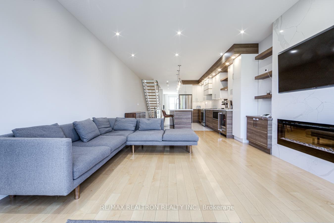 Photo 11 of 6B Trowell Avenue, Toronto, Keelesdale-Eglinton West — HOMEH