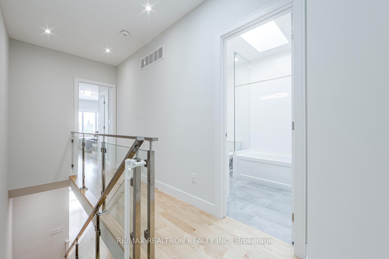 Photo 13 of 6B Trowell Avenue, Toronto, Keelesdale-Eglinton West — HOMEH