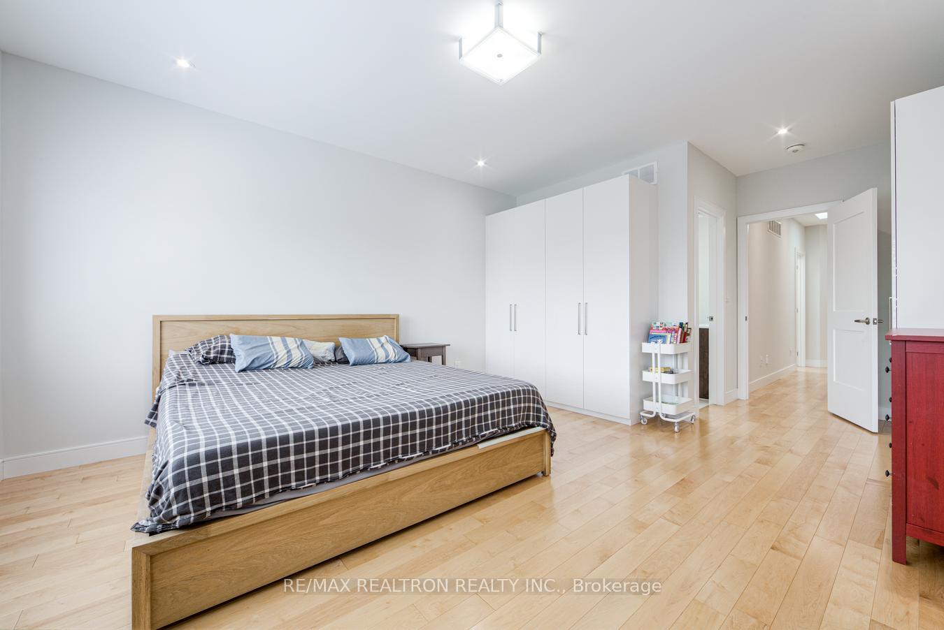 Photo 15 of 6B Trowell Avenue, Toronto, Keelesdale-Eglinton West — HOMEH