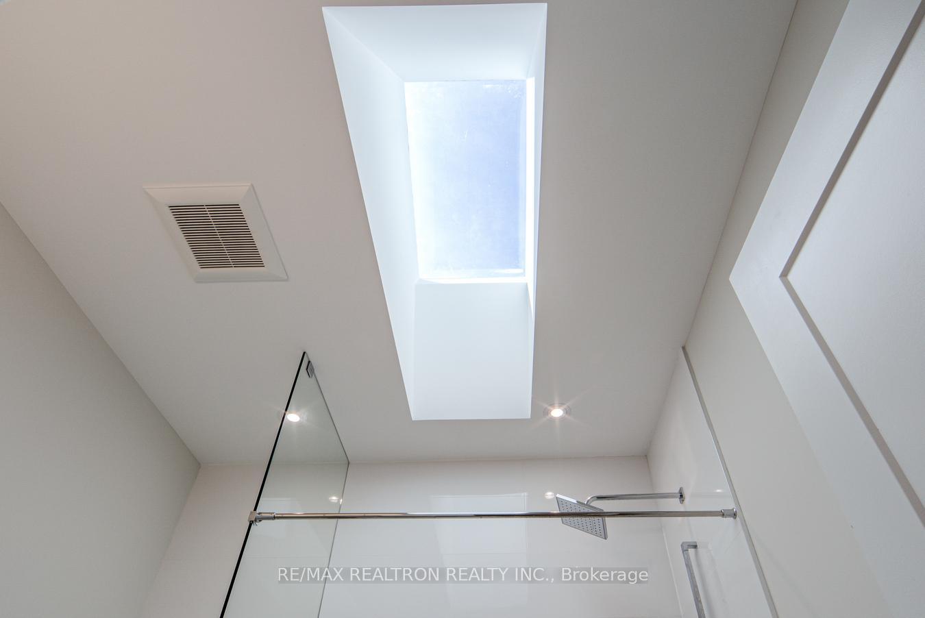Photo 24 of 6B Trowell Avenue, Toronto, Keelesdale-Eglinton West — HOMEH