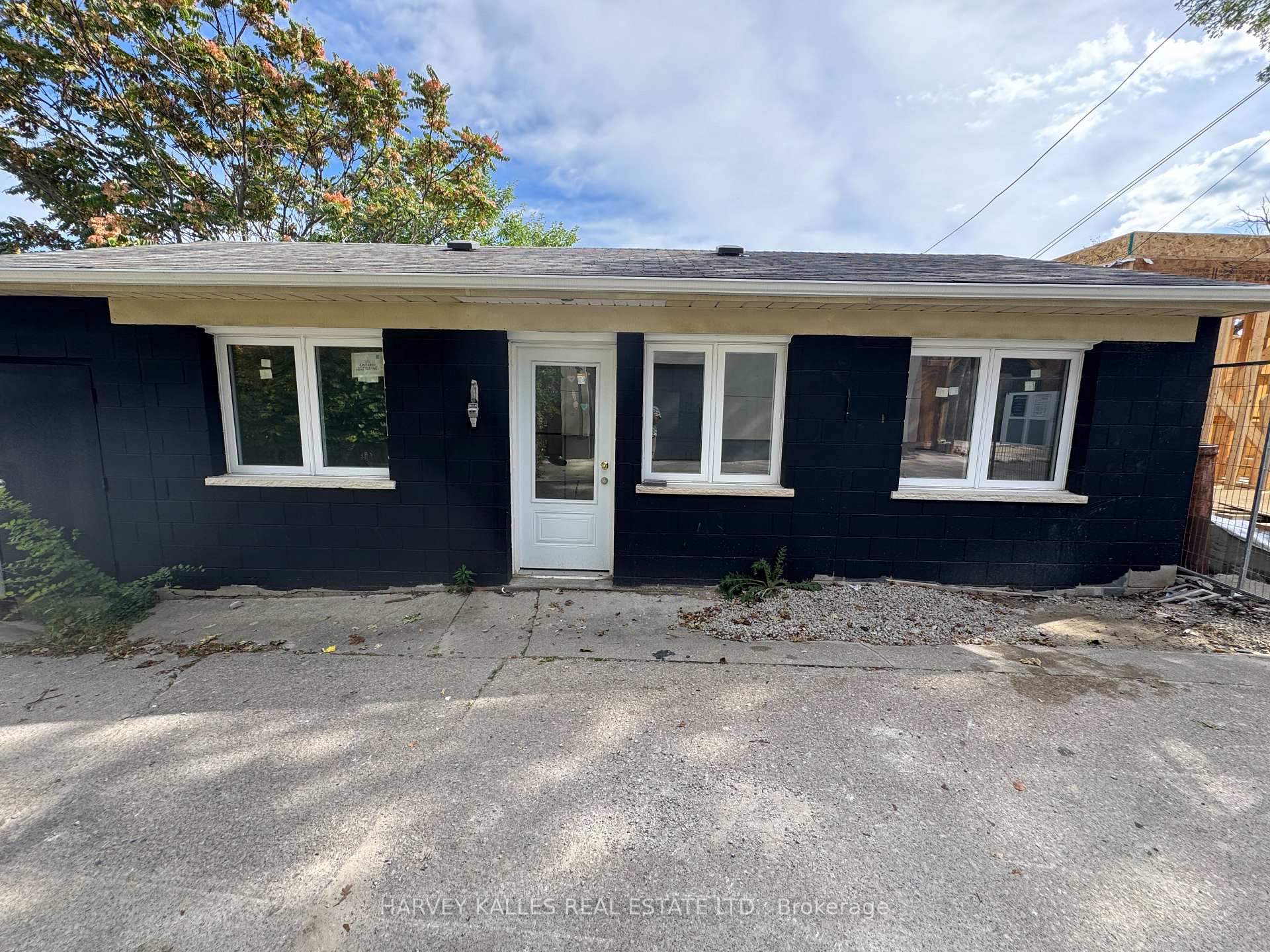 Photo of Unit 6, 1252 Davenport Road