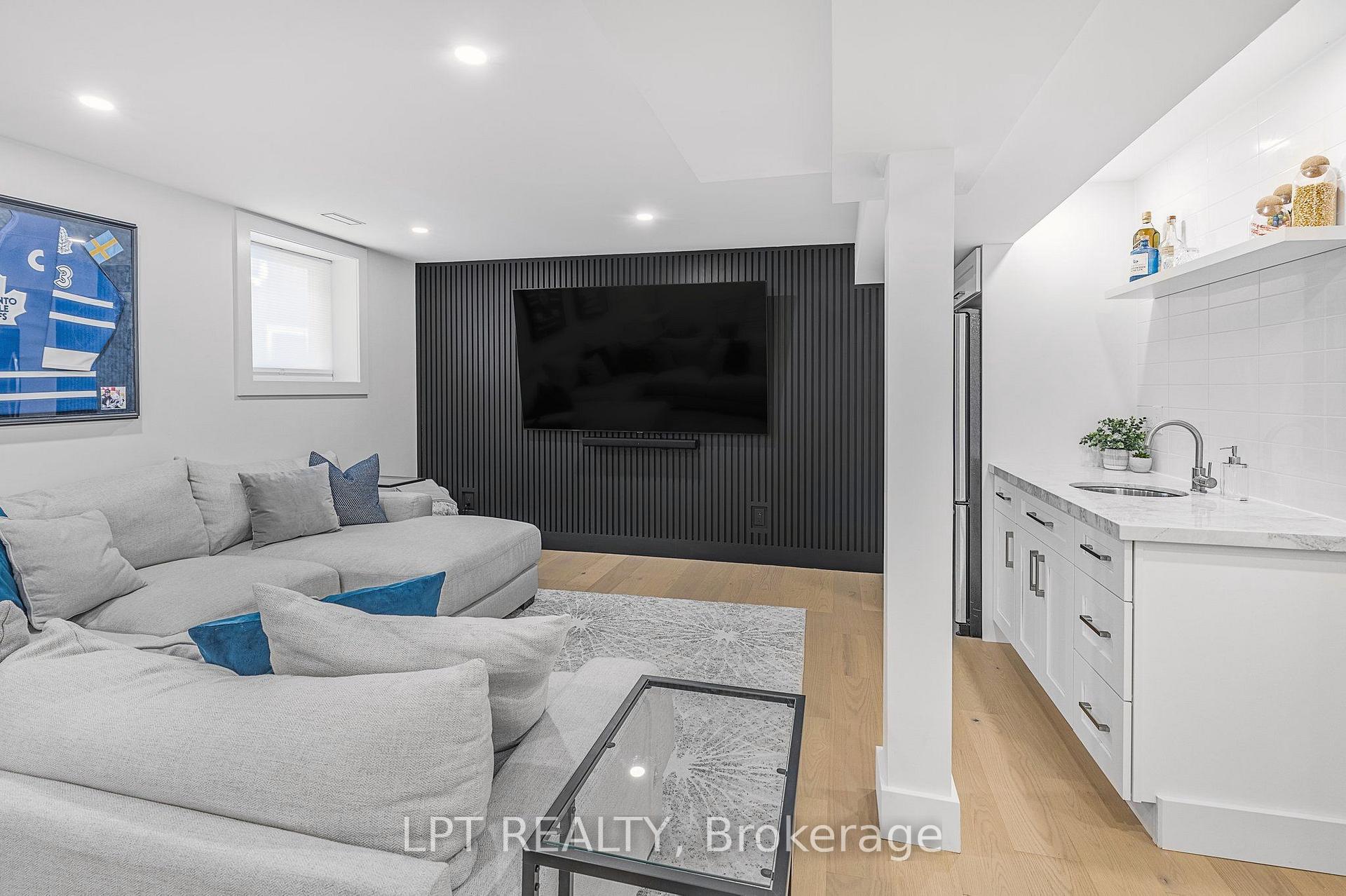 Photo 41 of 68 49th Street N, Wasaga Beach — HOMEH