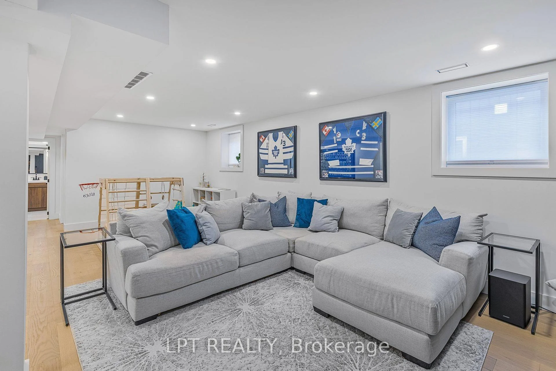 Photo 42 of 68 49th Street N, Wasaga Beach — HOMEH