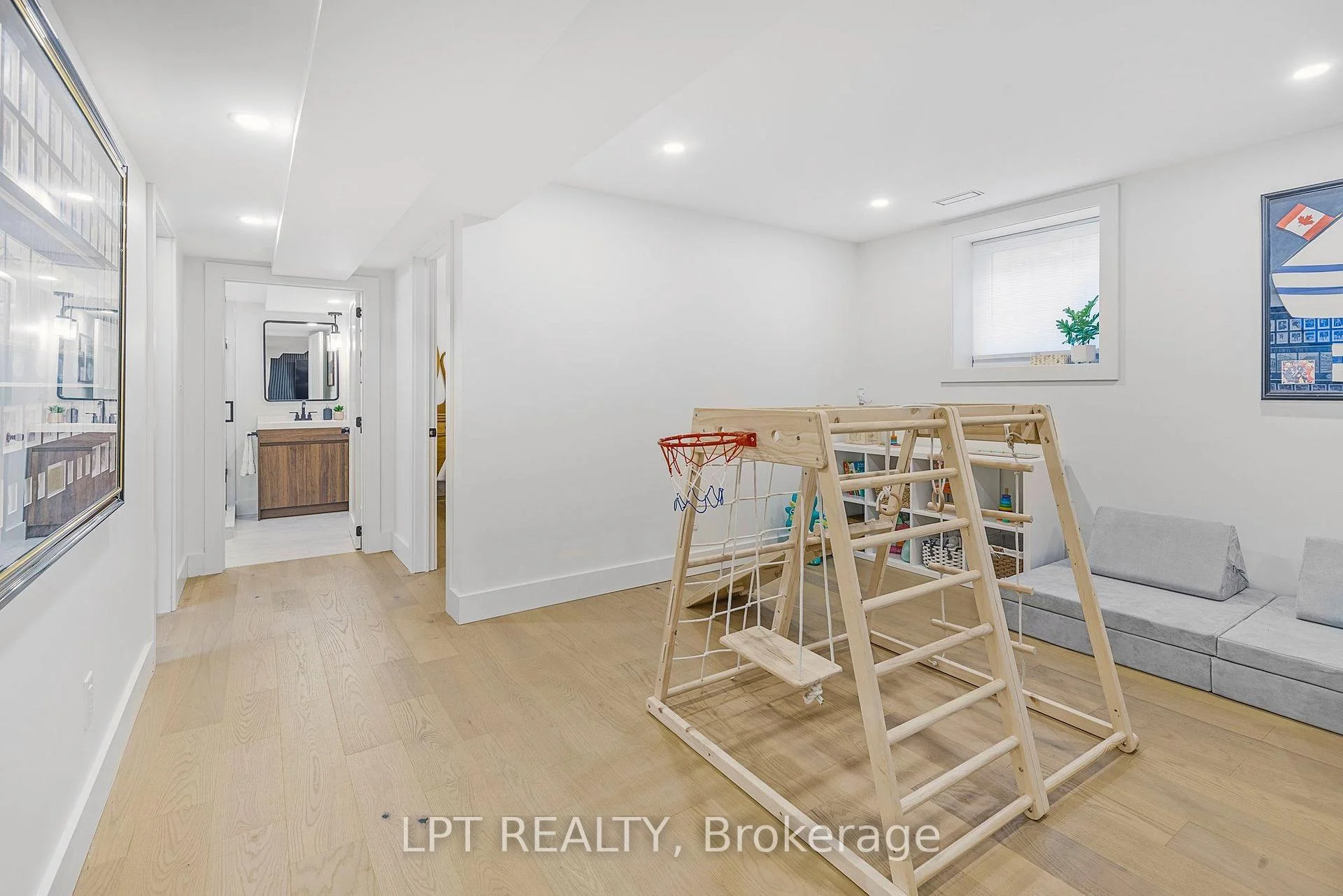 Photo 44 of 68 49th Street N, Wasaga Beach — HOMEH