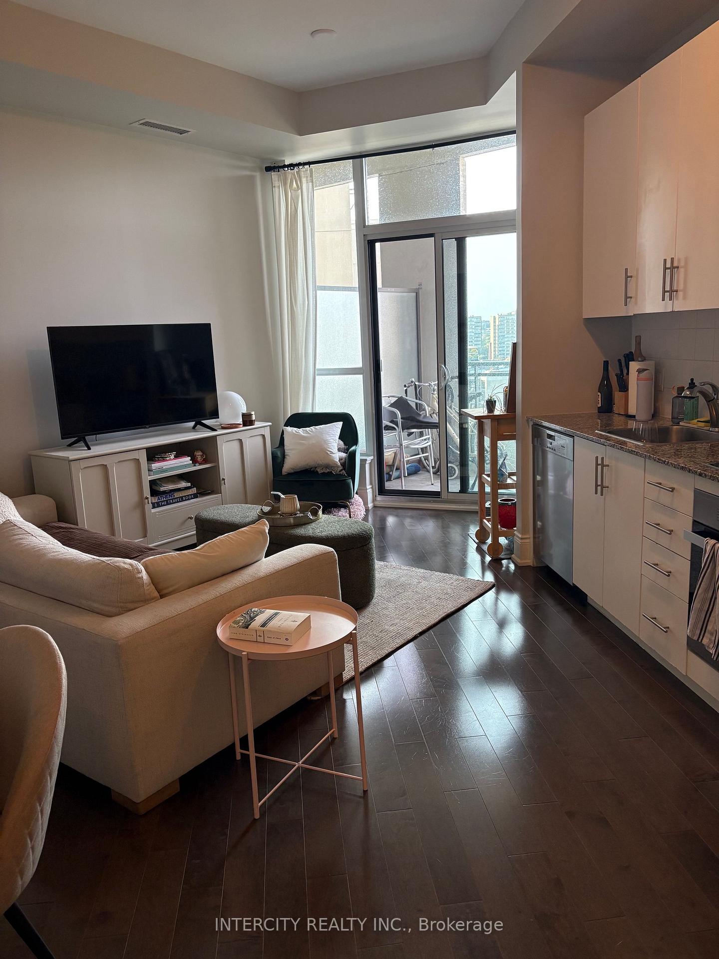 Photo 3 of Unit 1018, 23 Glebe Road W, Toronto, Yonge-Eglinton — HOMEH