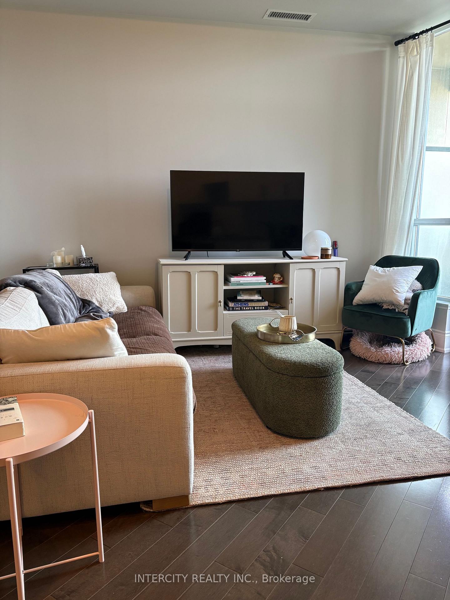 Photo 5 of Unit 1018, 23 Glebe Road W, Toronto, Yonge-Eglinton — HOMEH
