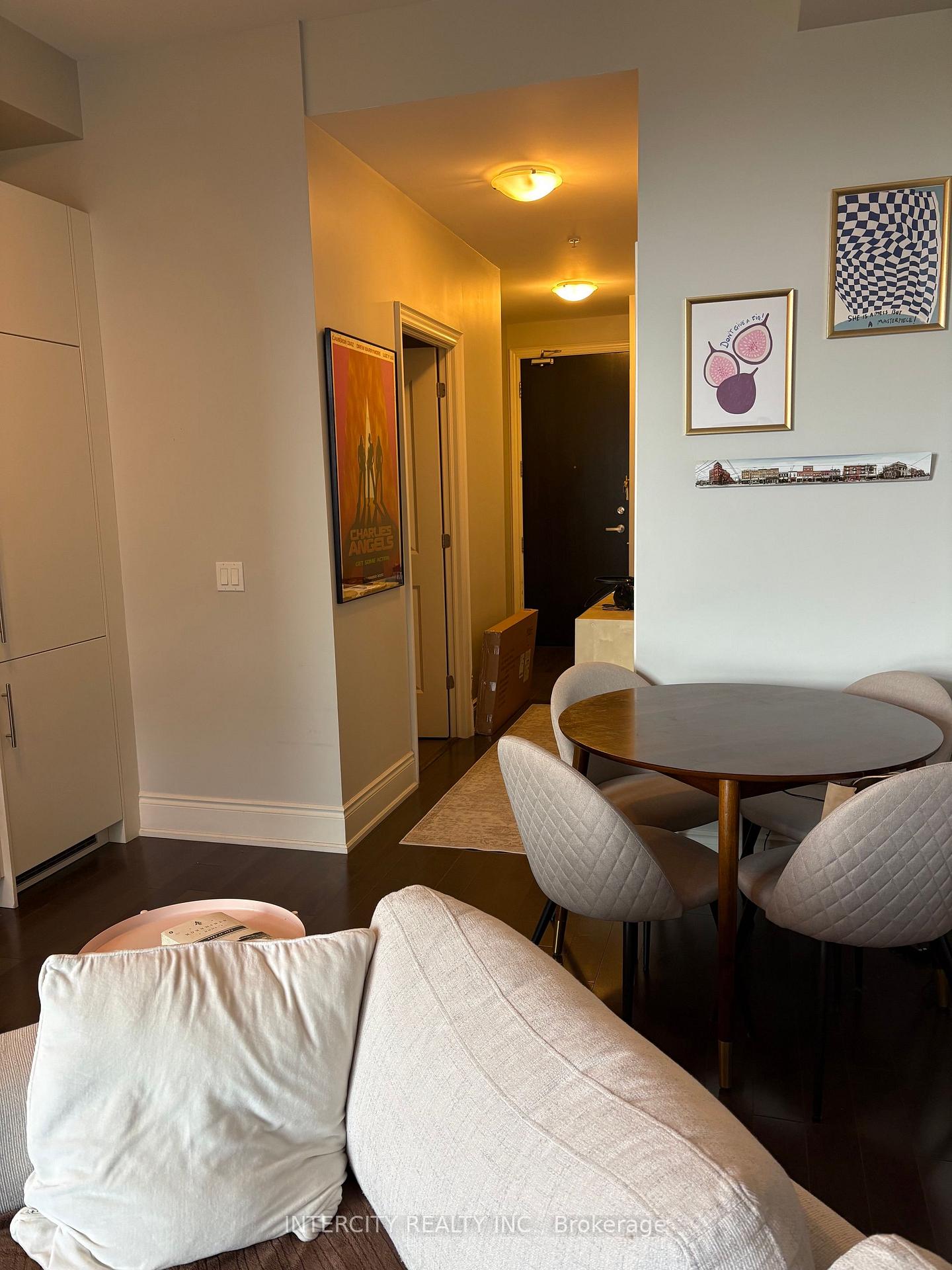 Photo 7 of Unit 1018, 23 Glebe Road W, Toronto, Yonge-Eglinton — HOMEH