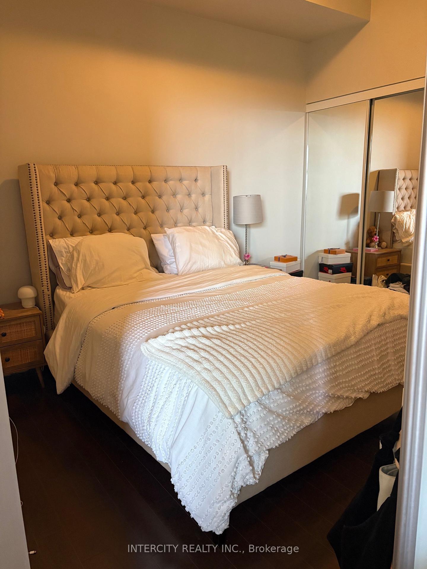 Photo 8 of Unit 1018, 23 Glebe Road W, Toronto, Yonge-Eglinton — HOMEH