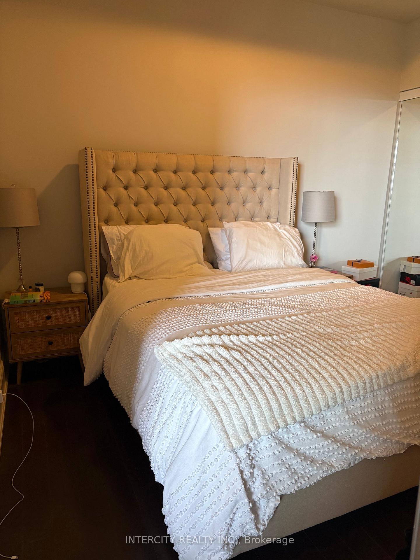 Photo 9 of Unit 1018, 23 Glebe Road W, Toronto, Yonge-Eglinton — HOMEH