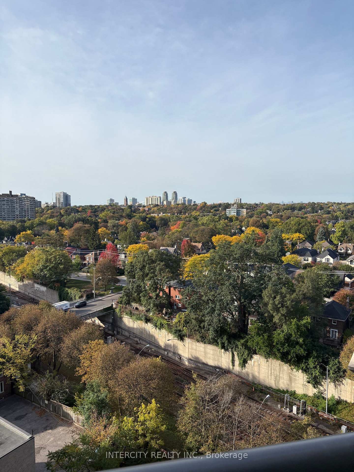 Photo 11 of Unit 1018, 23 Glebe Road W, Toronto, Yonge-Eglinton — HOMEH
