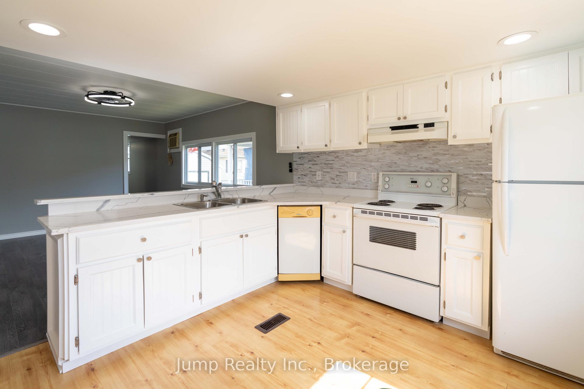 Photo 3 of Unit 49, 6 Maple Drive, Essex — HOMEH