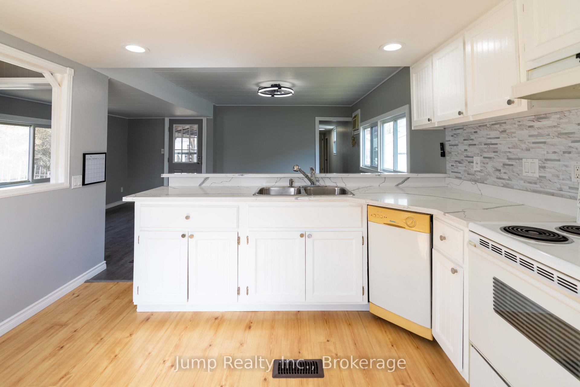 Photo 4 of Unit 49, 6 Maple Drive, Essex — HOMEH