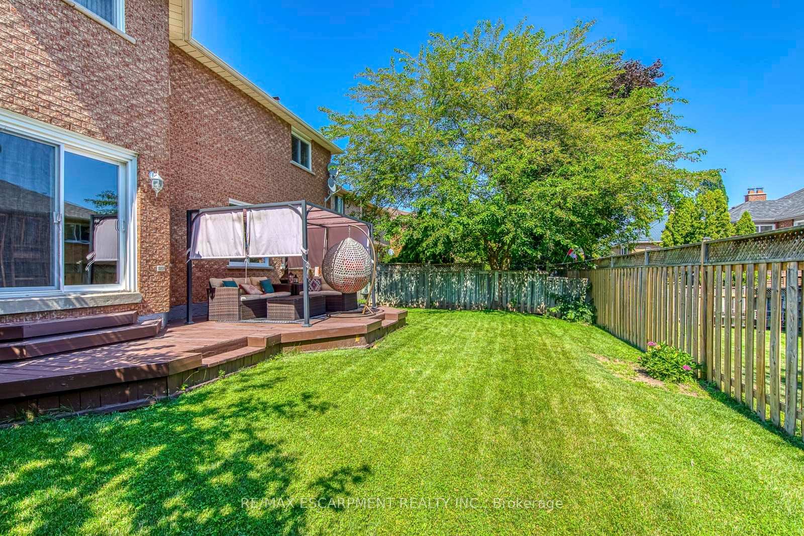 Photo 40 of 2442 Wynten Way, Oakville, Clearview — HOMEH