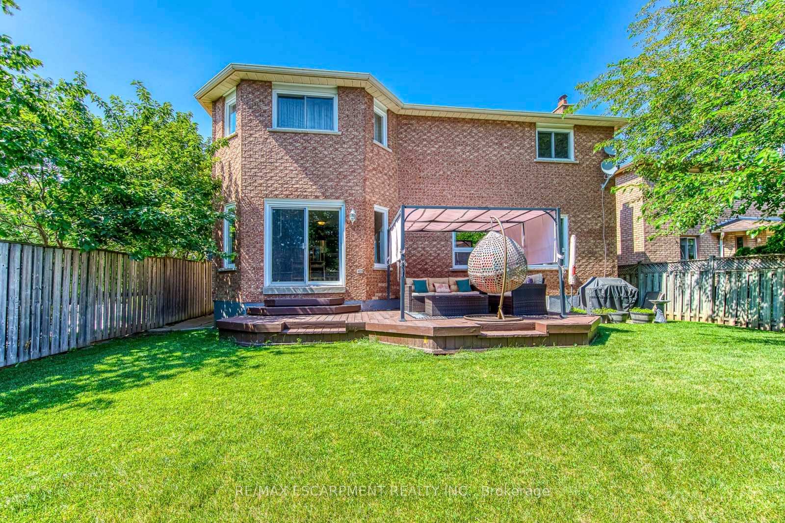 Photo 41 of 2442 Wynten Way, Oakville, Clearview — HOMEH